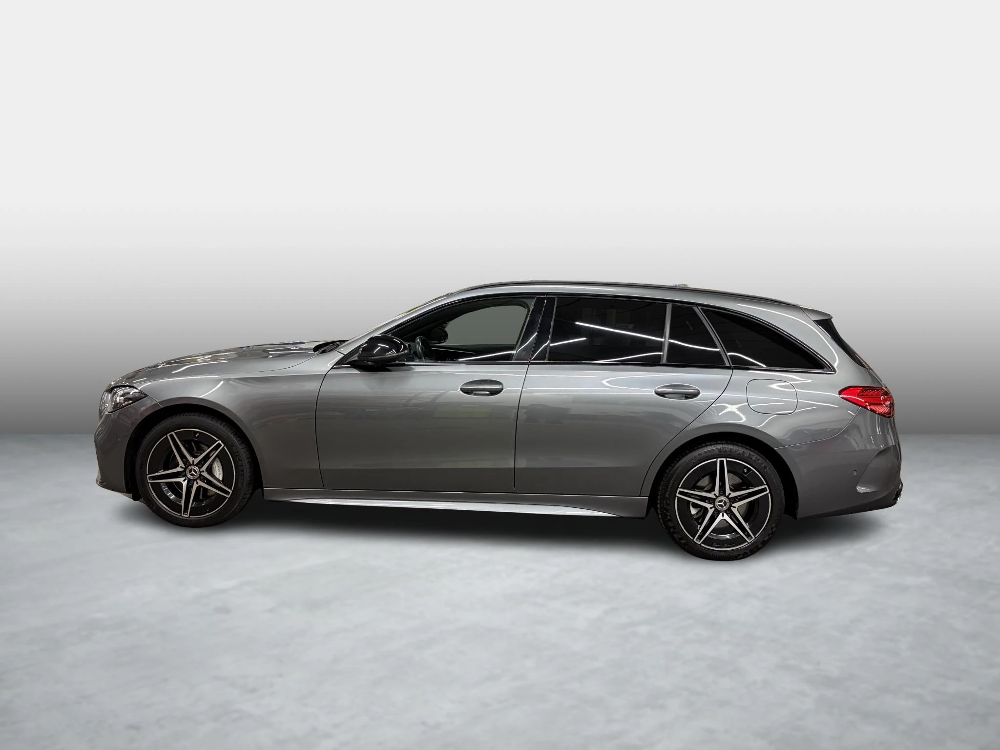 Mercedes-Benz C-Klasse 300 e AMG Line Estate + PANORAMISCH DAK + NIGHTPAKKET +