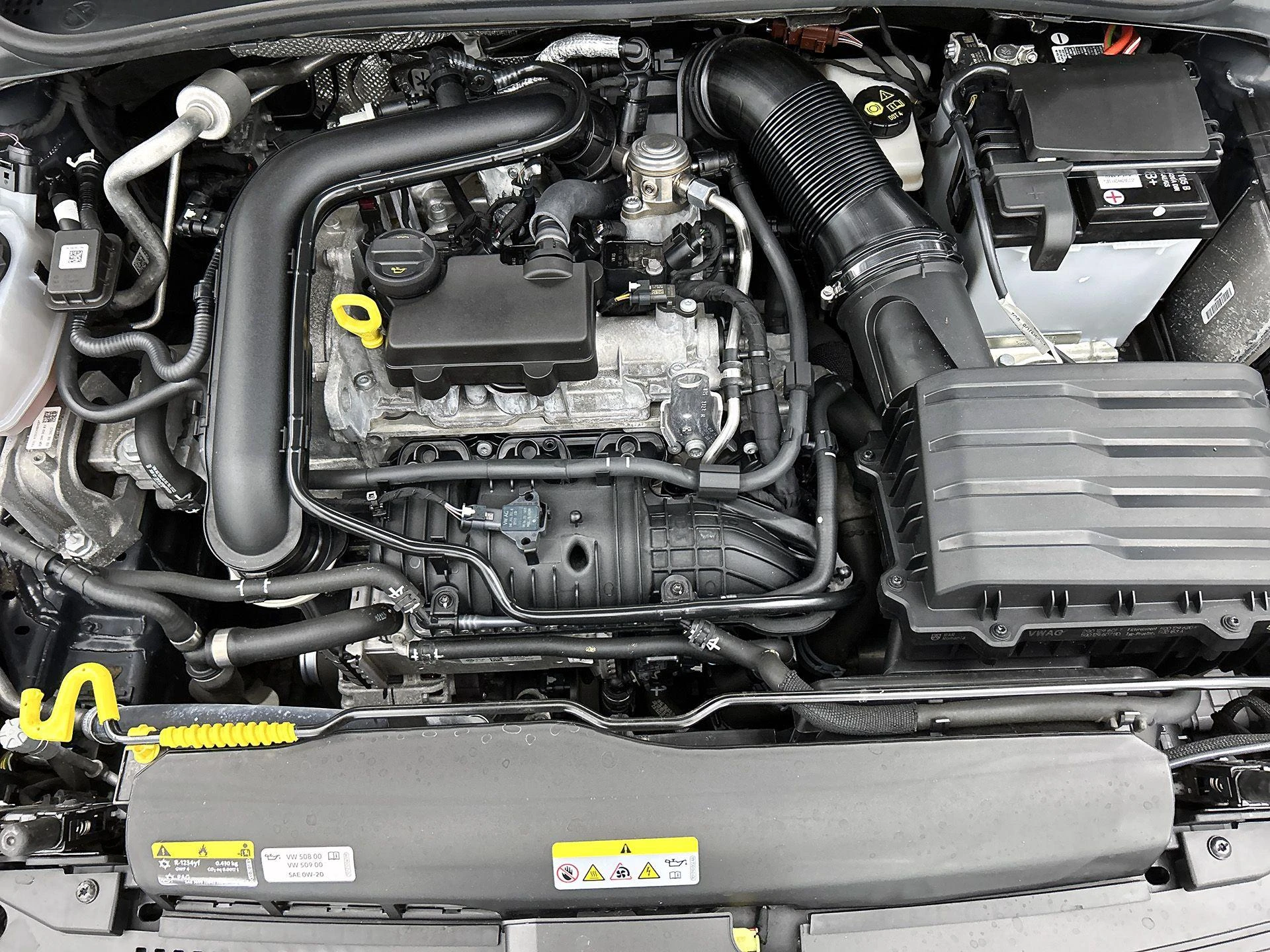 Volkswagen-Polo-image-24