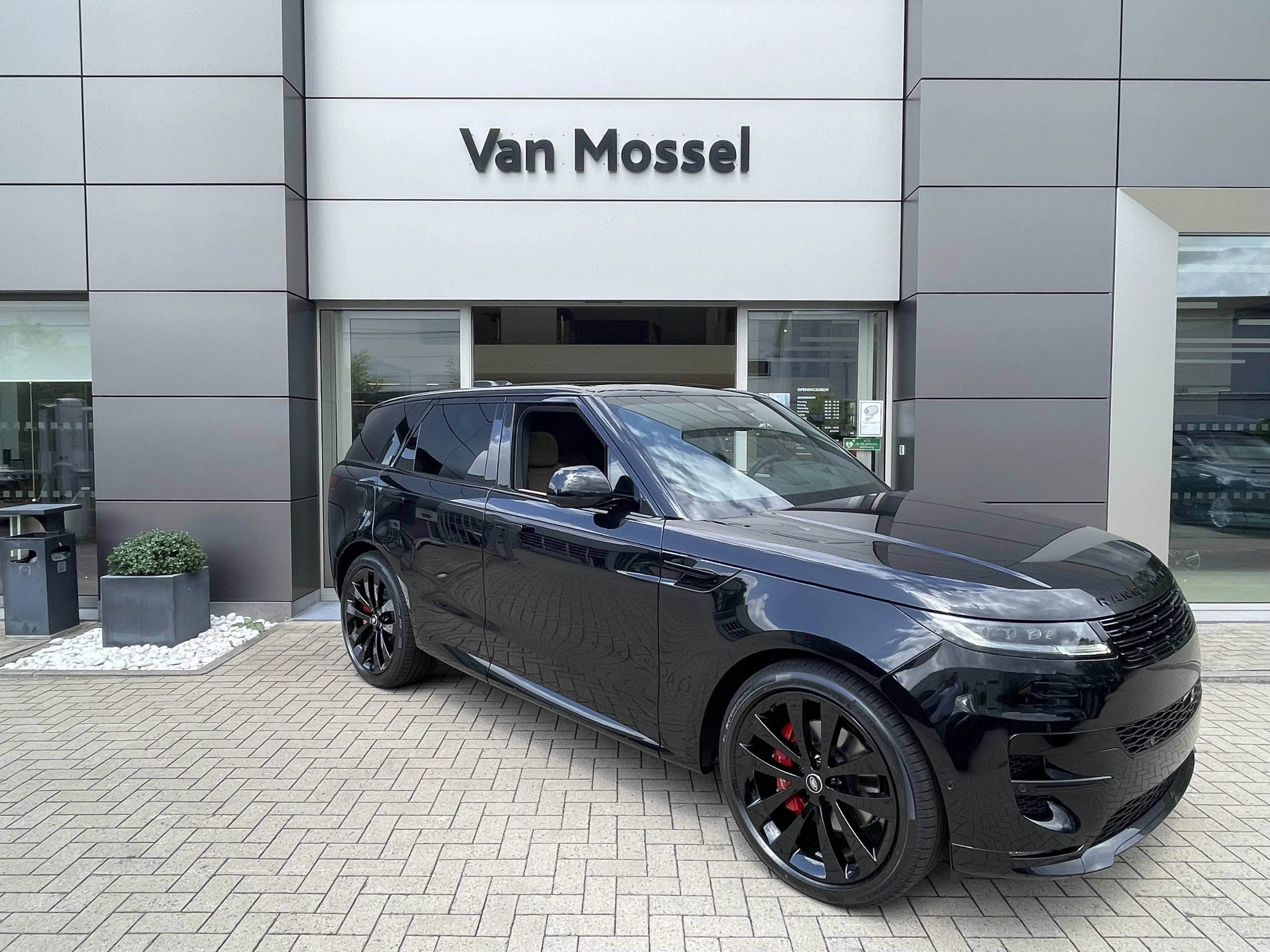 Land Rover-Range Rover Sport-image-3