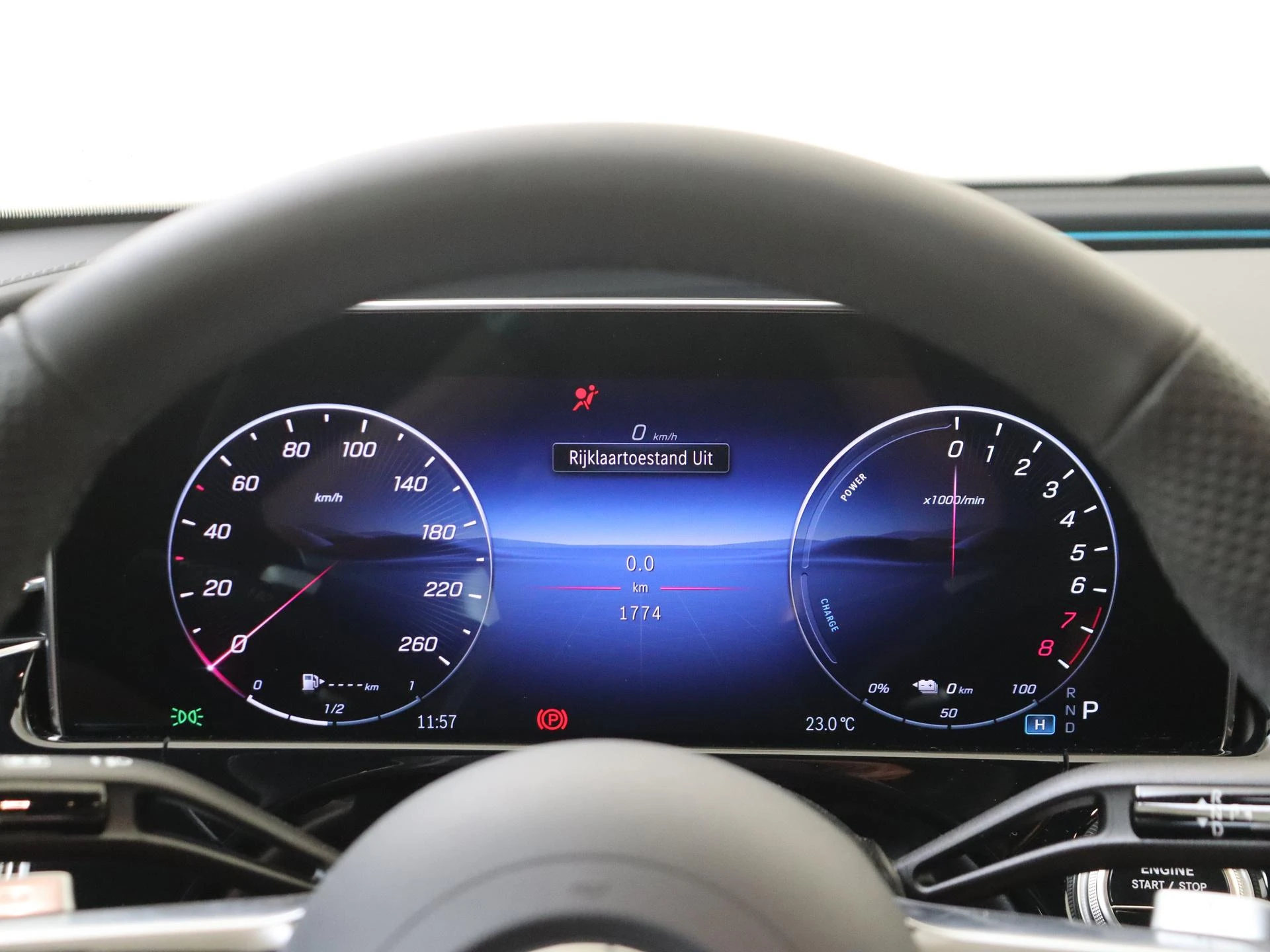 Mercedes-Benz-E-Klasse-image-11