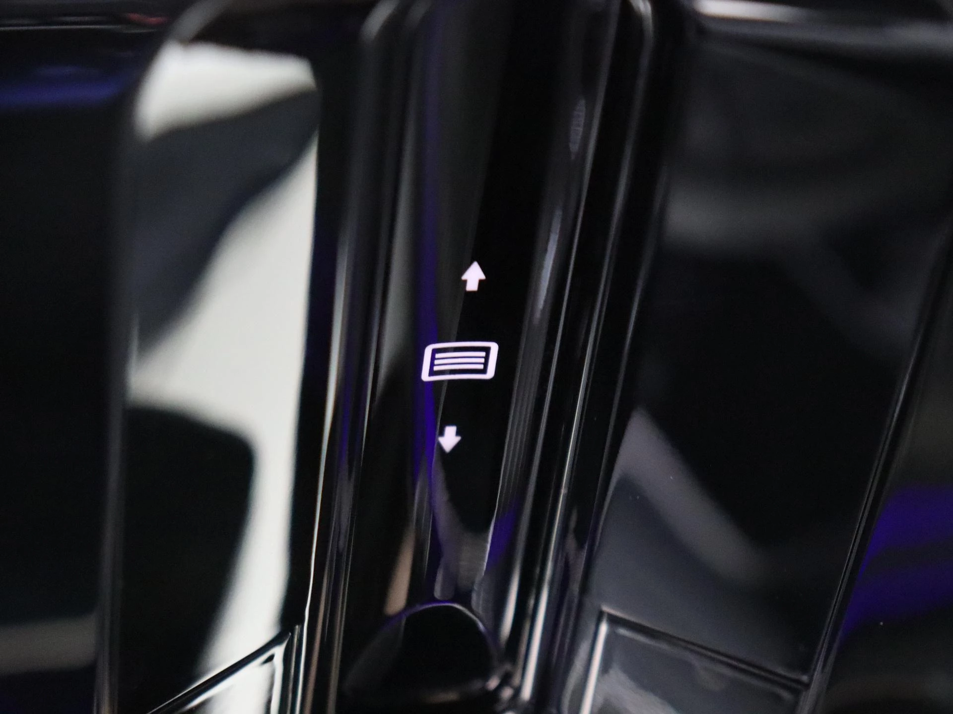 Mercedes-Benz-GLC-image-23