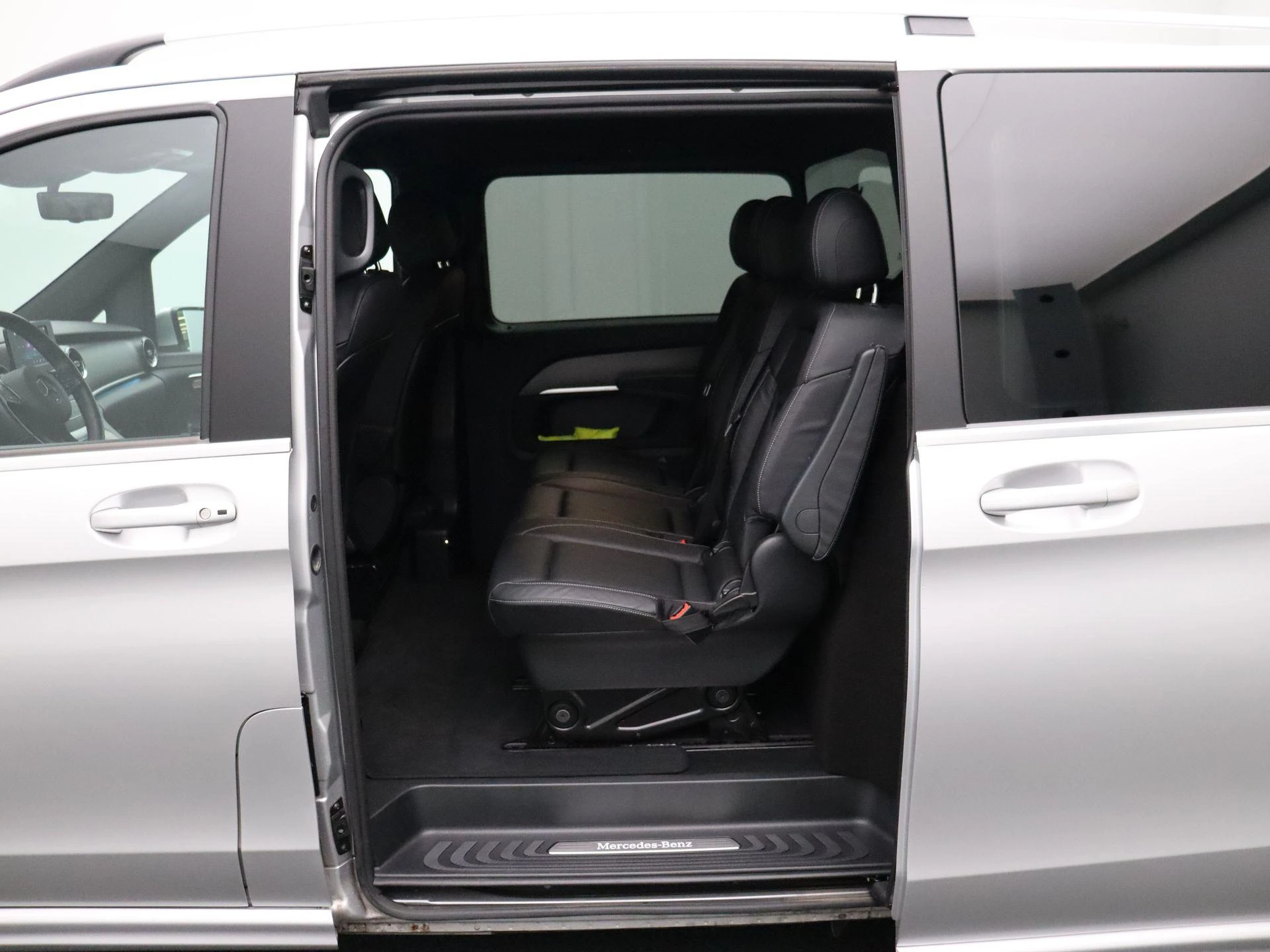 Mercedes-Benz-Classe V-image-23