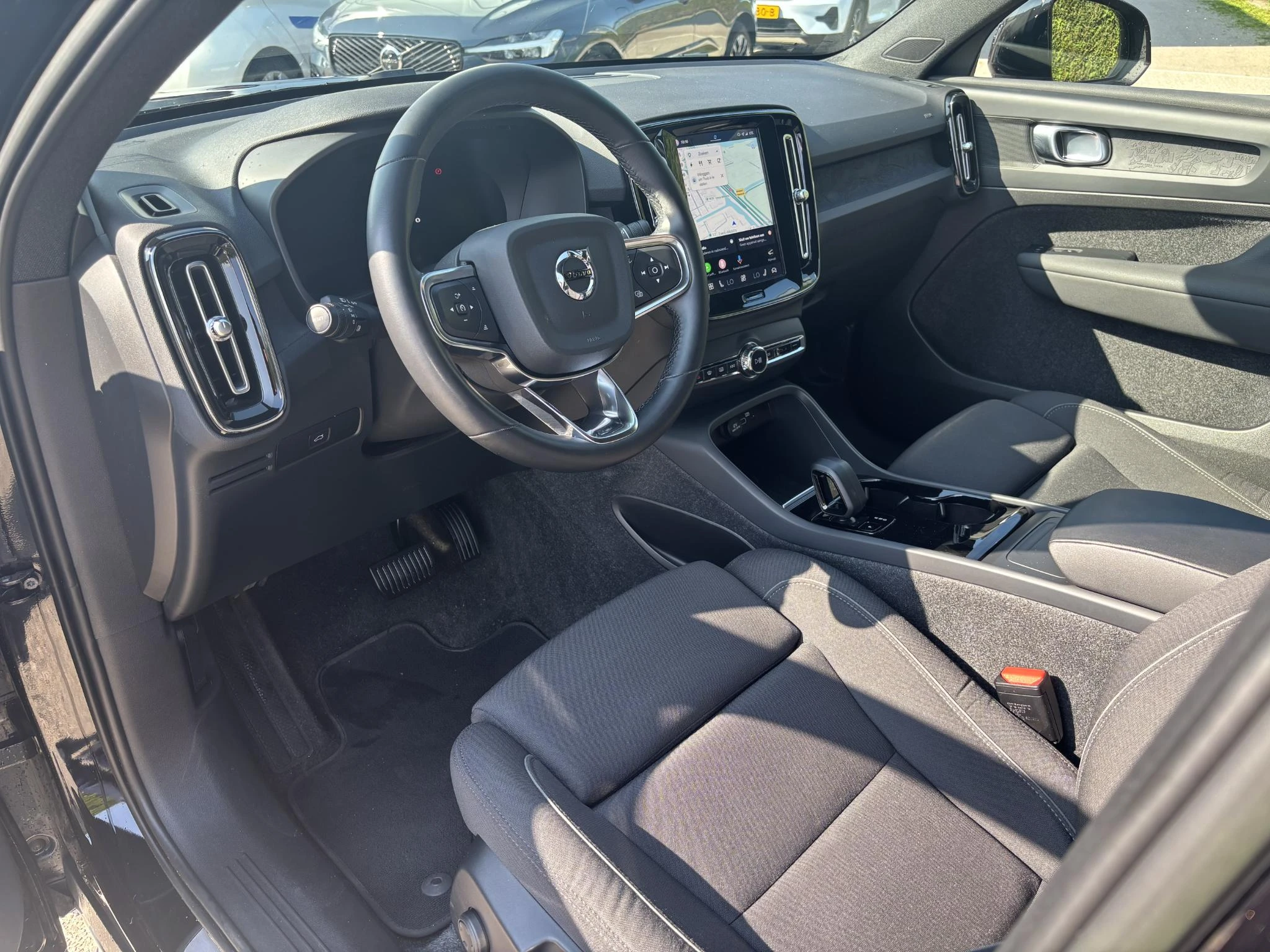 Volvo-XC40-image-4