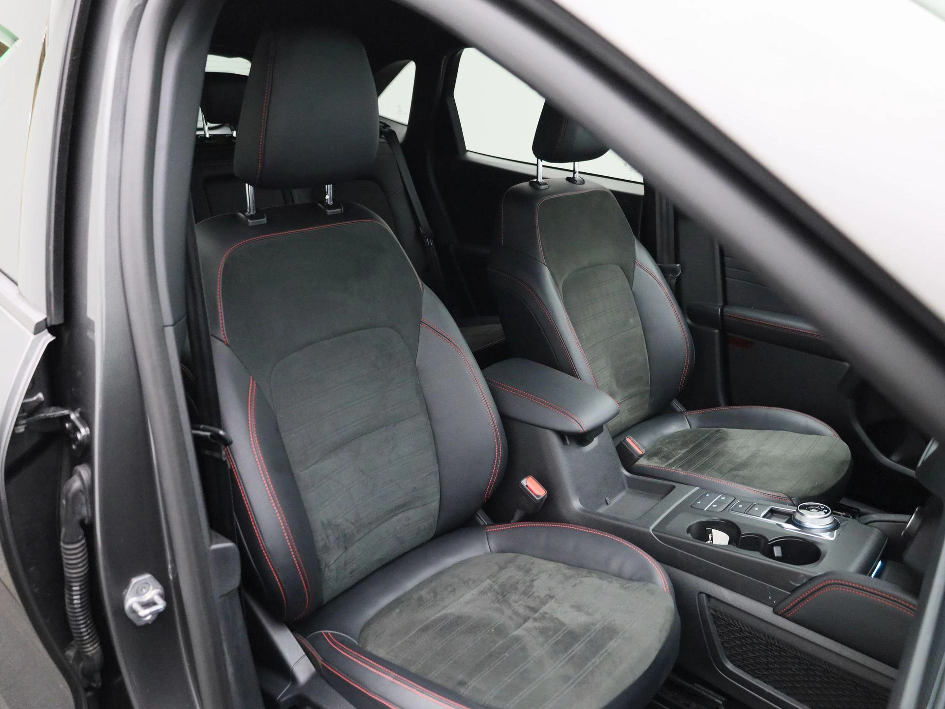 Ford-Kuga-image-39