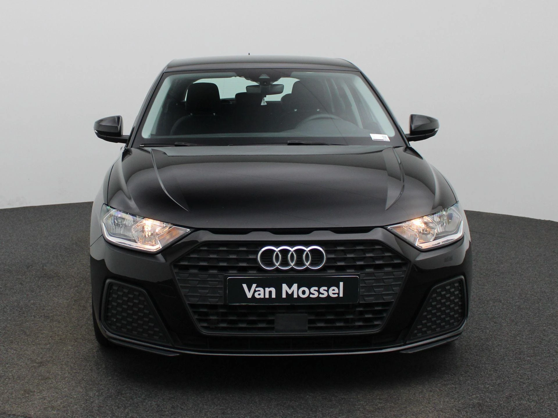 Audi-A1 Sportback-image-2