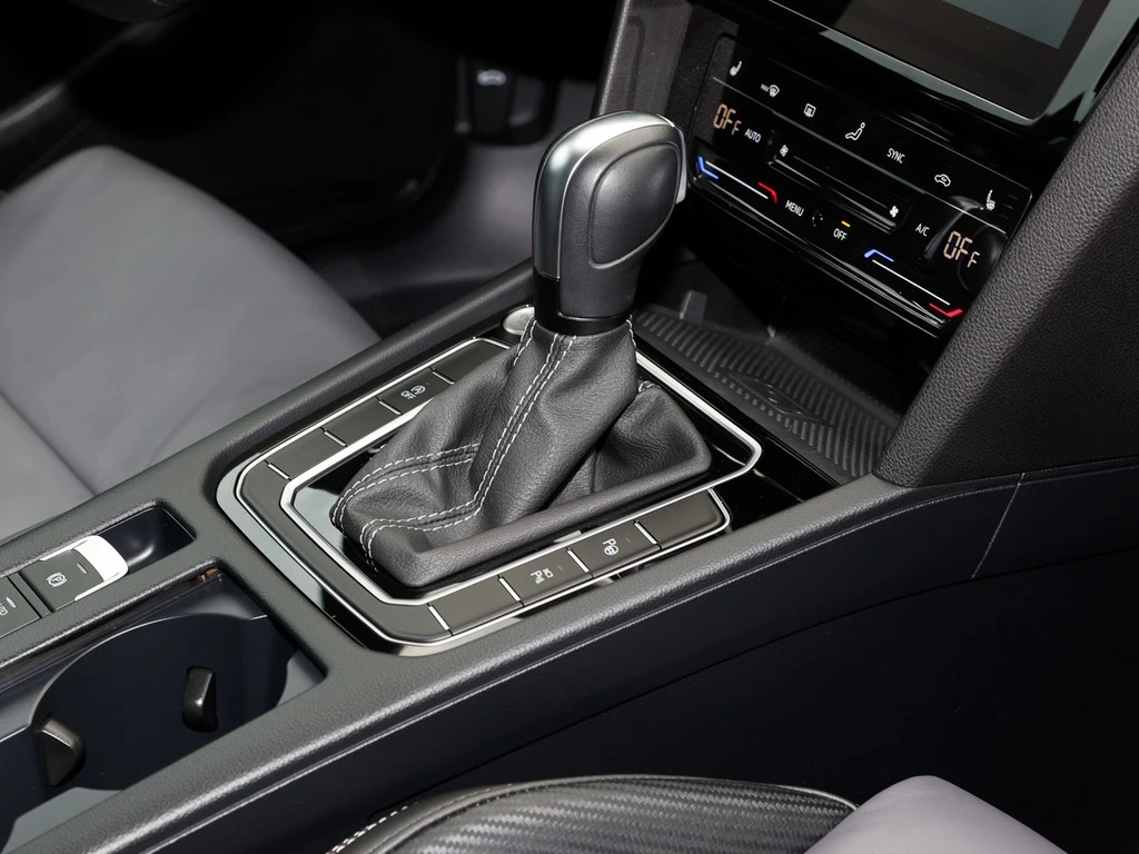 Volkswagen-Passat-image-8
