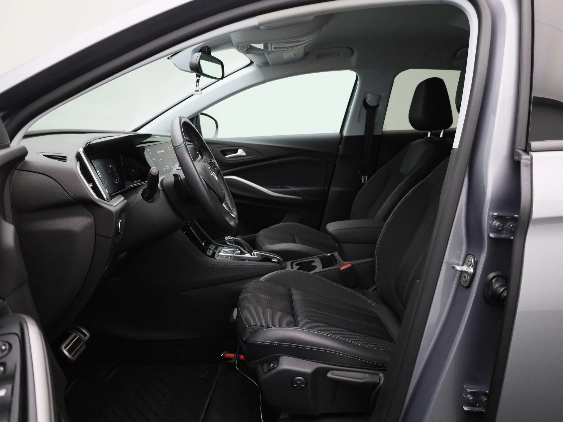 Opel-Grandland-image-8