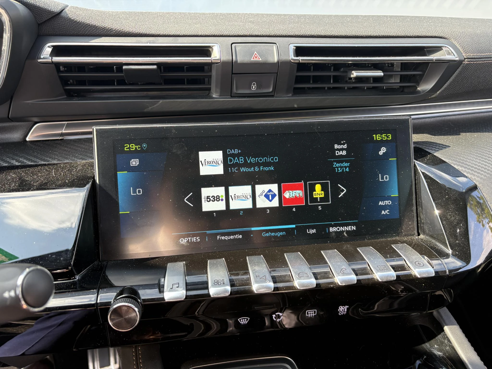 Peugeot-508-image-18