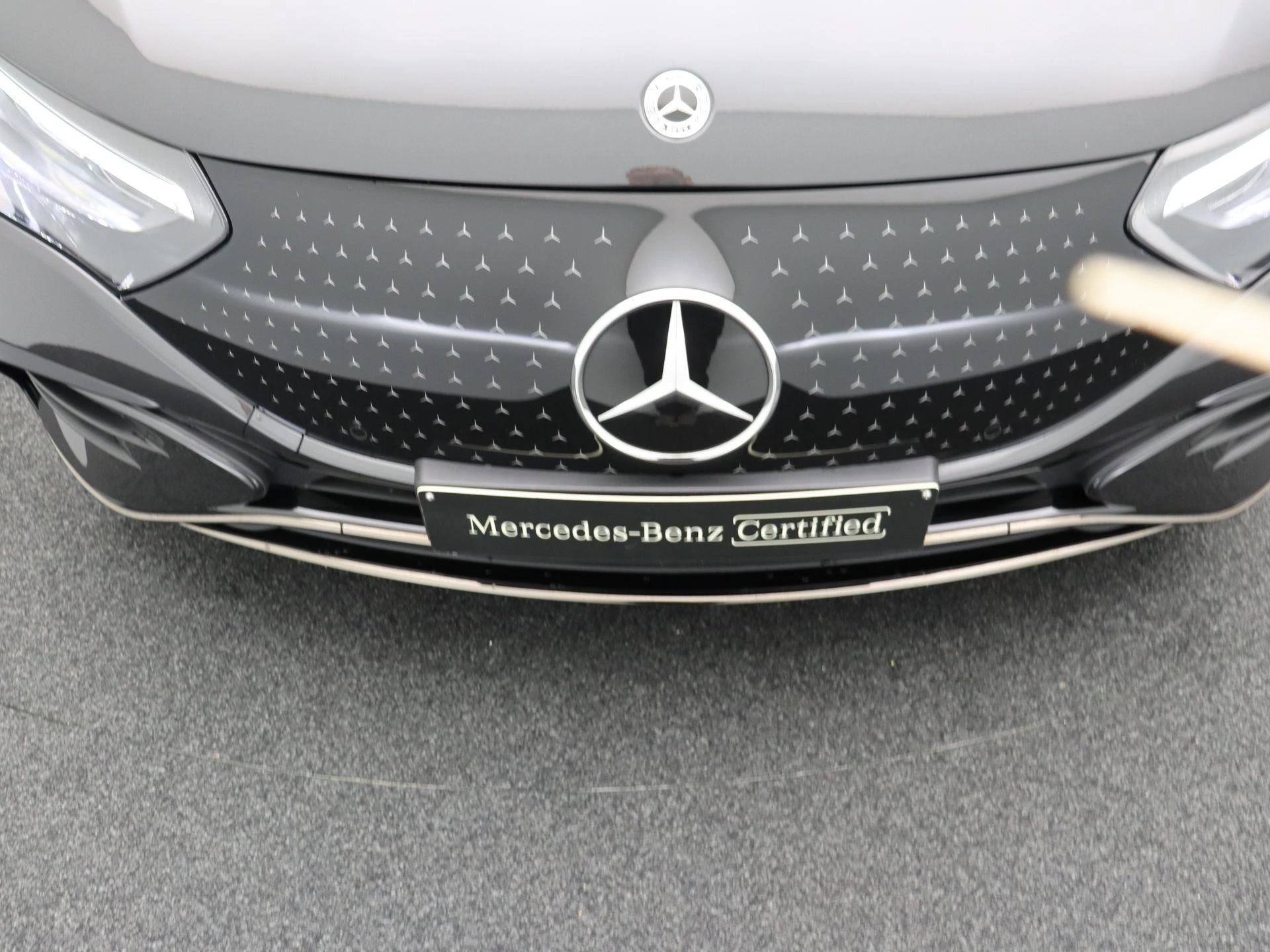 Mercedes-Benz-EQE-image-22