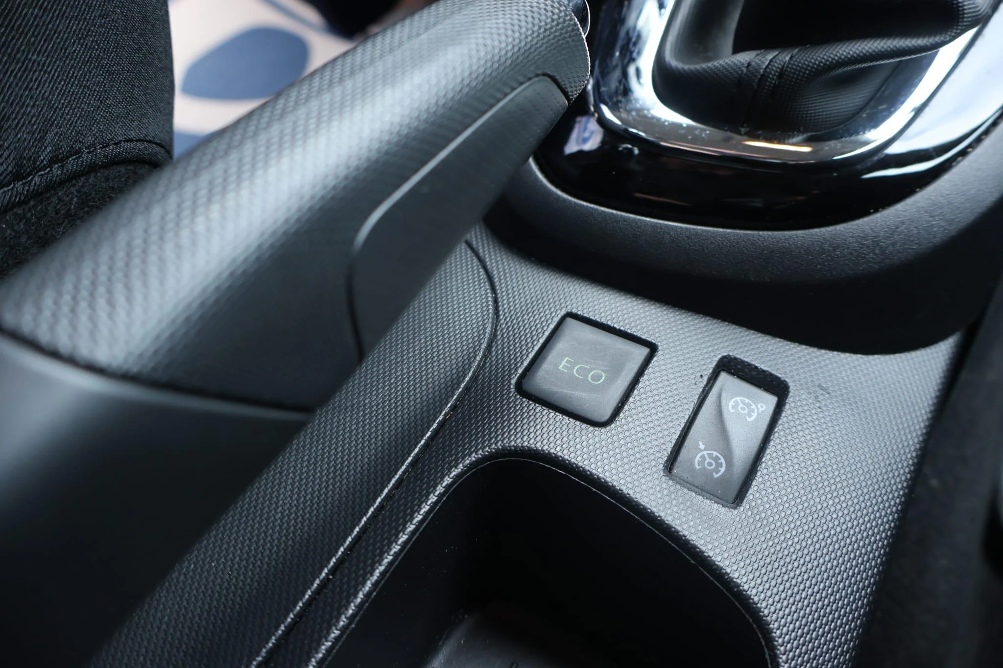 Renault-Captur-image-12