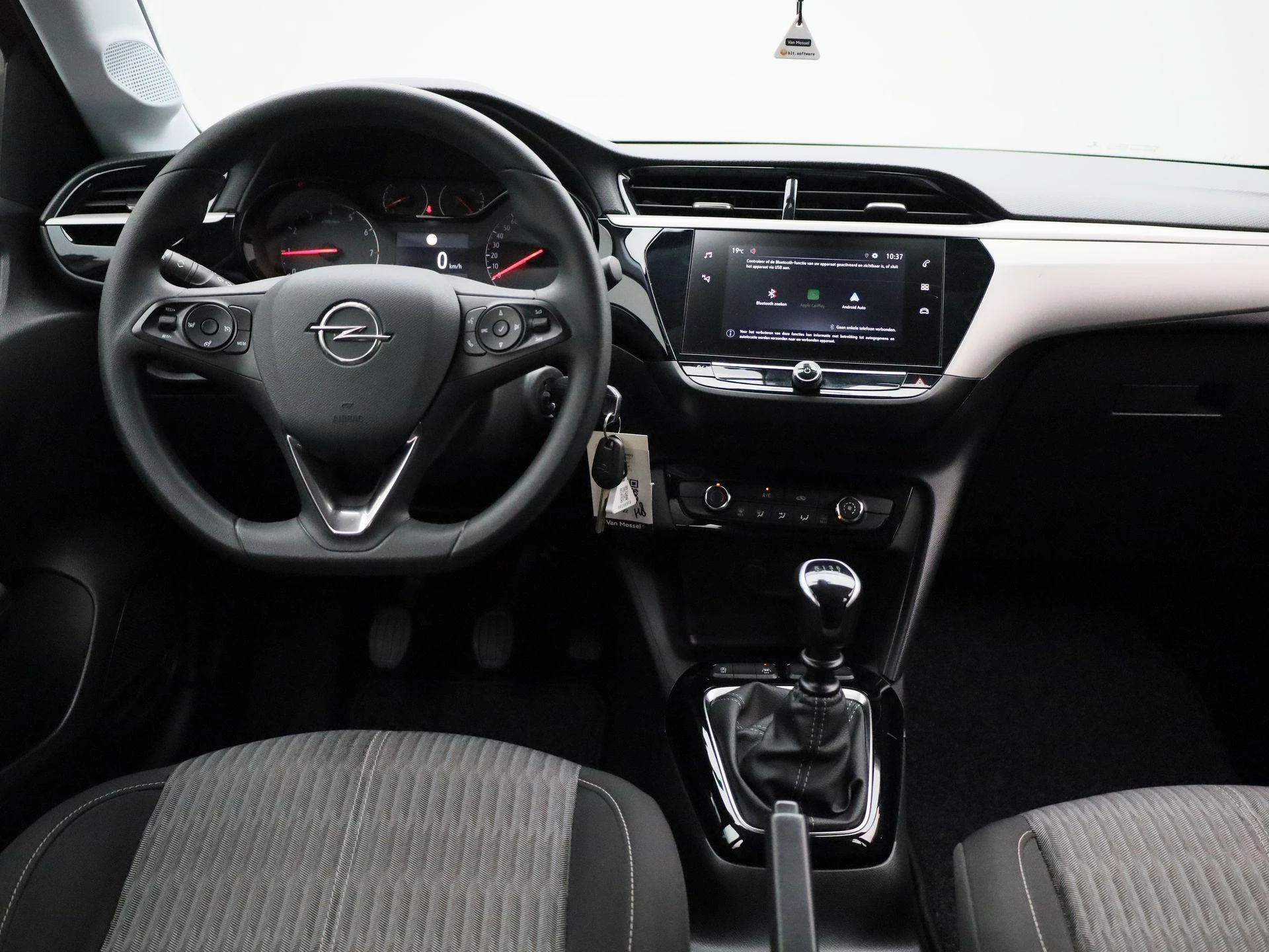 Opel-Corsa-image-6
