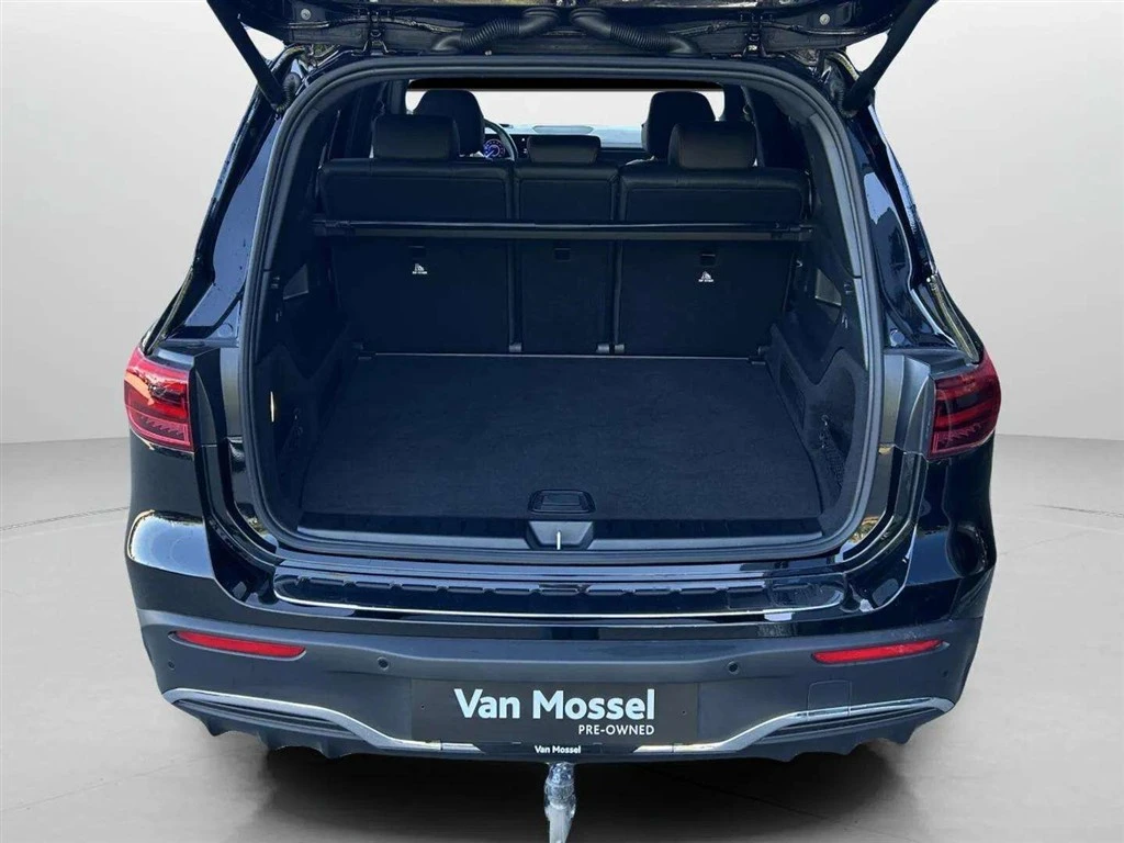 Mercedes-Benz-EQB-image-23