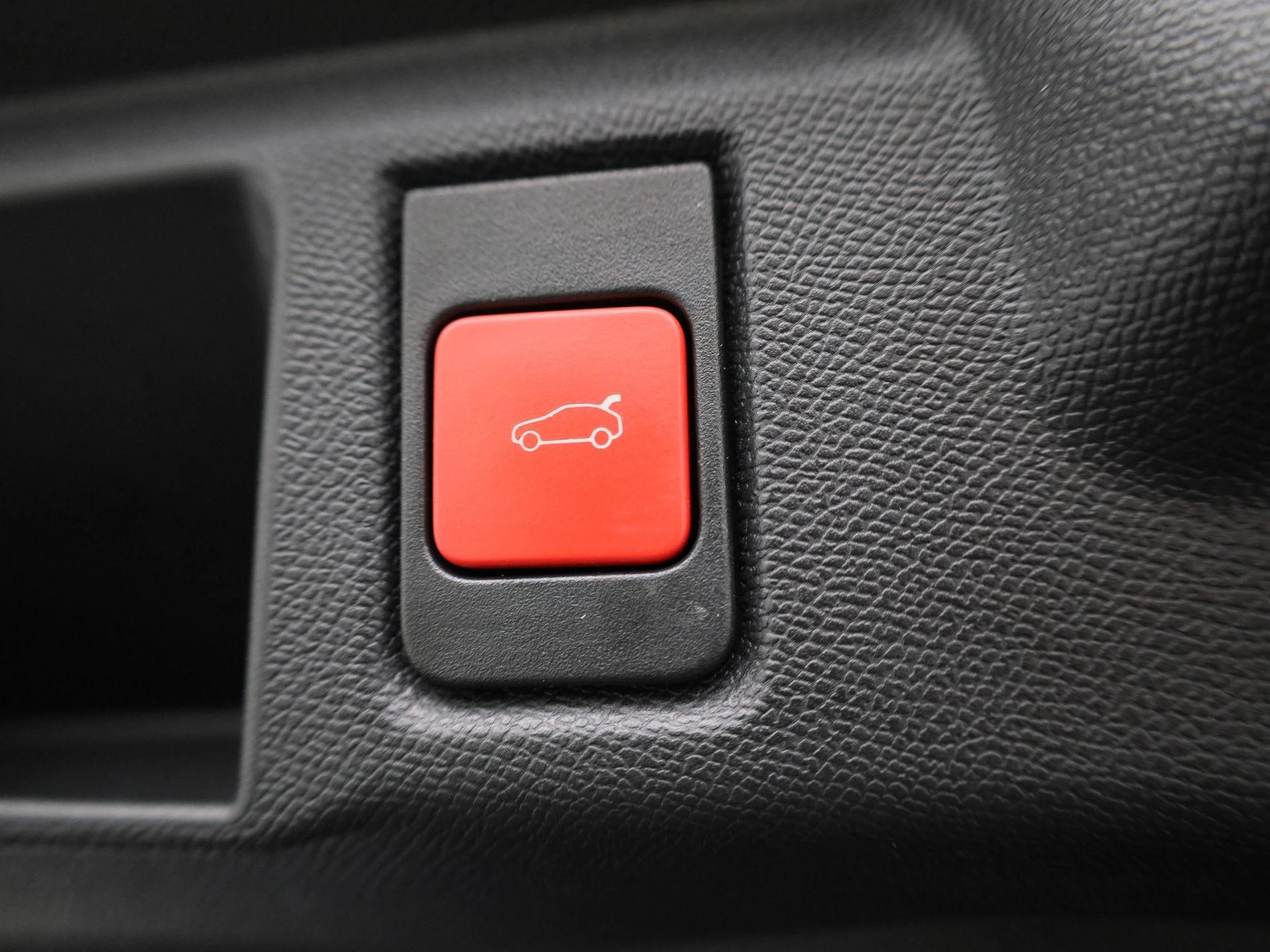 Opel-Grandland-image-12