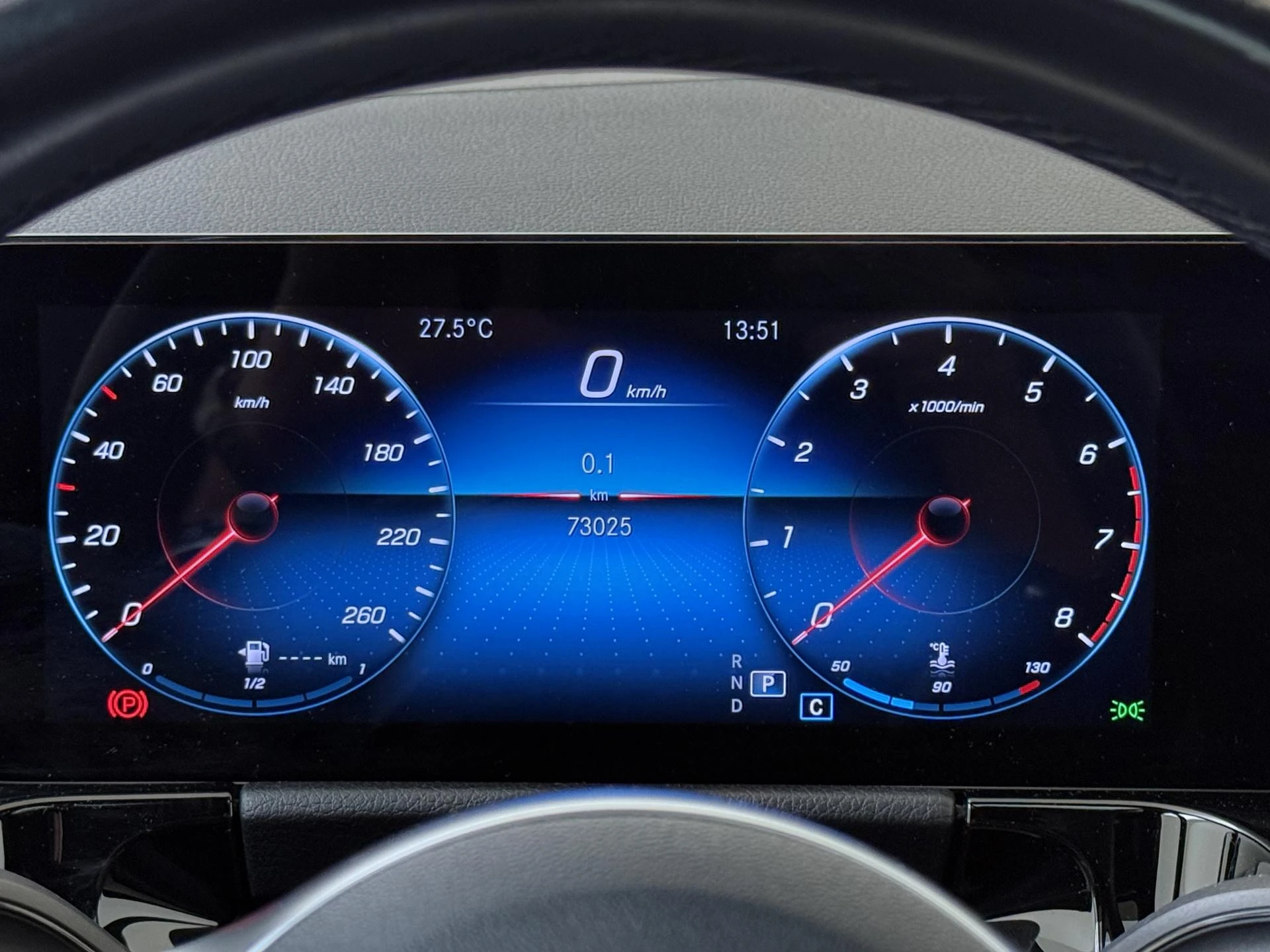 Mercedes-Benz-B-Klasse-image-10