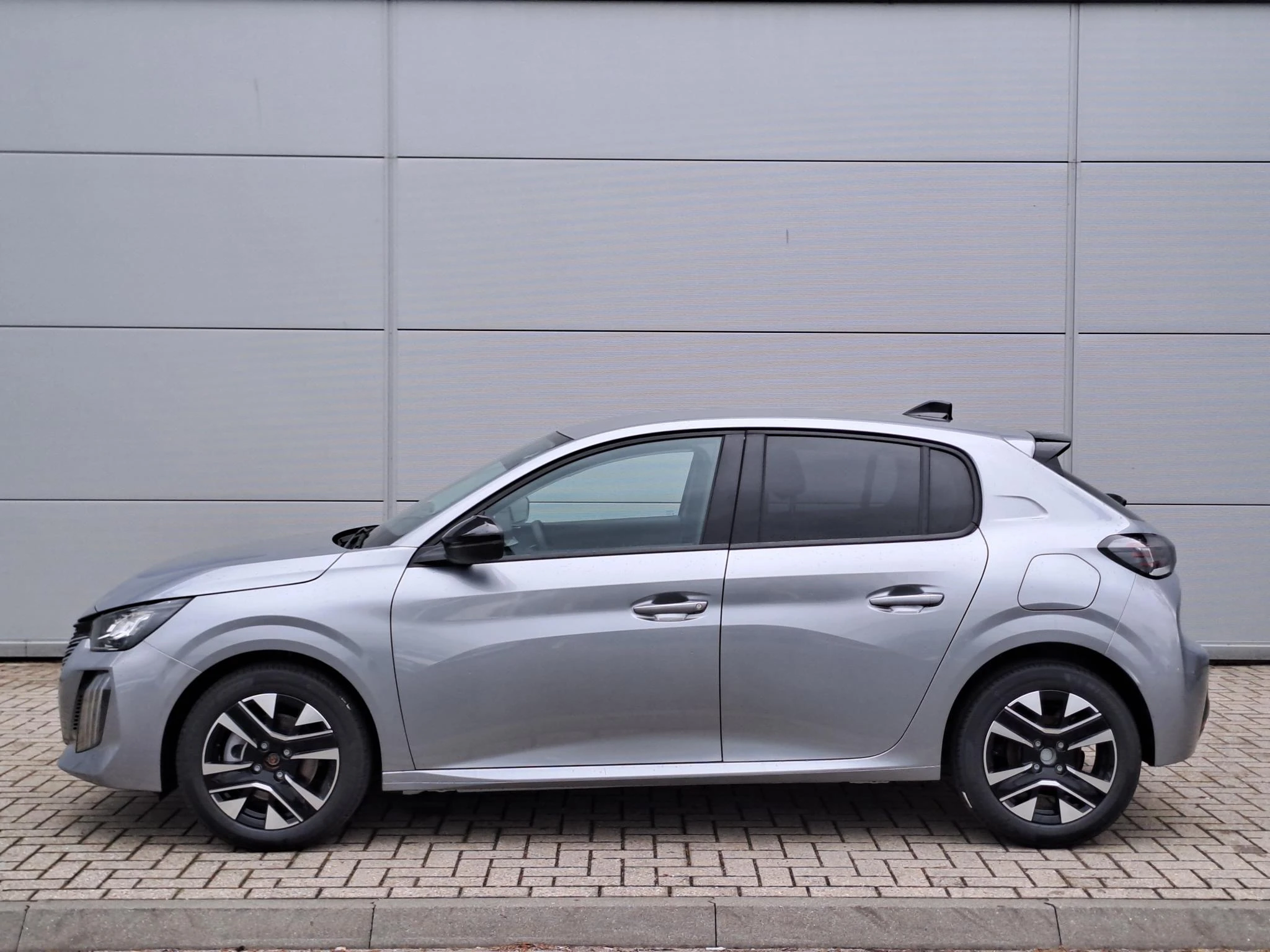 Peugeot-208-image-3