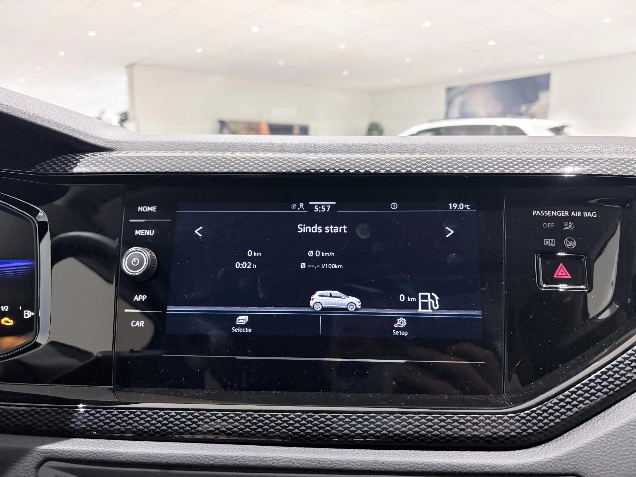 Volkswagen-Polo-image-23