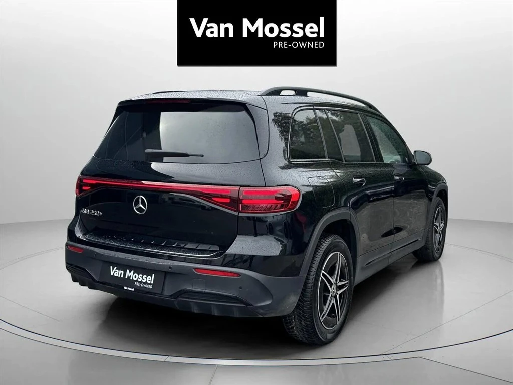Mercedes-Benz-EQB-image-4