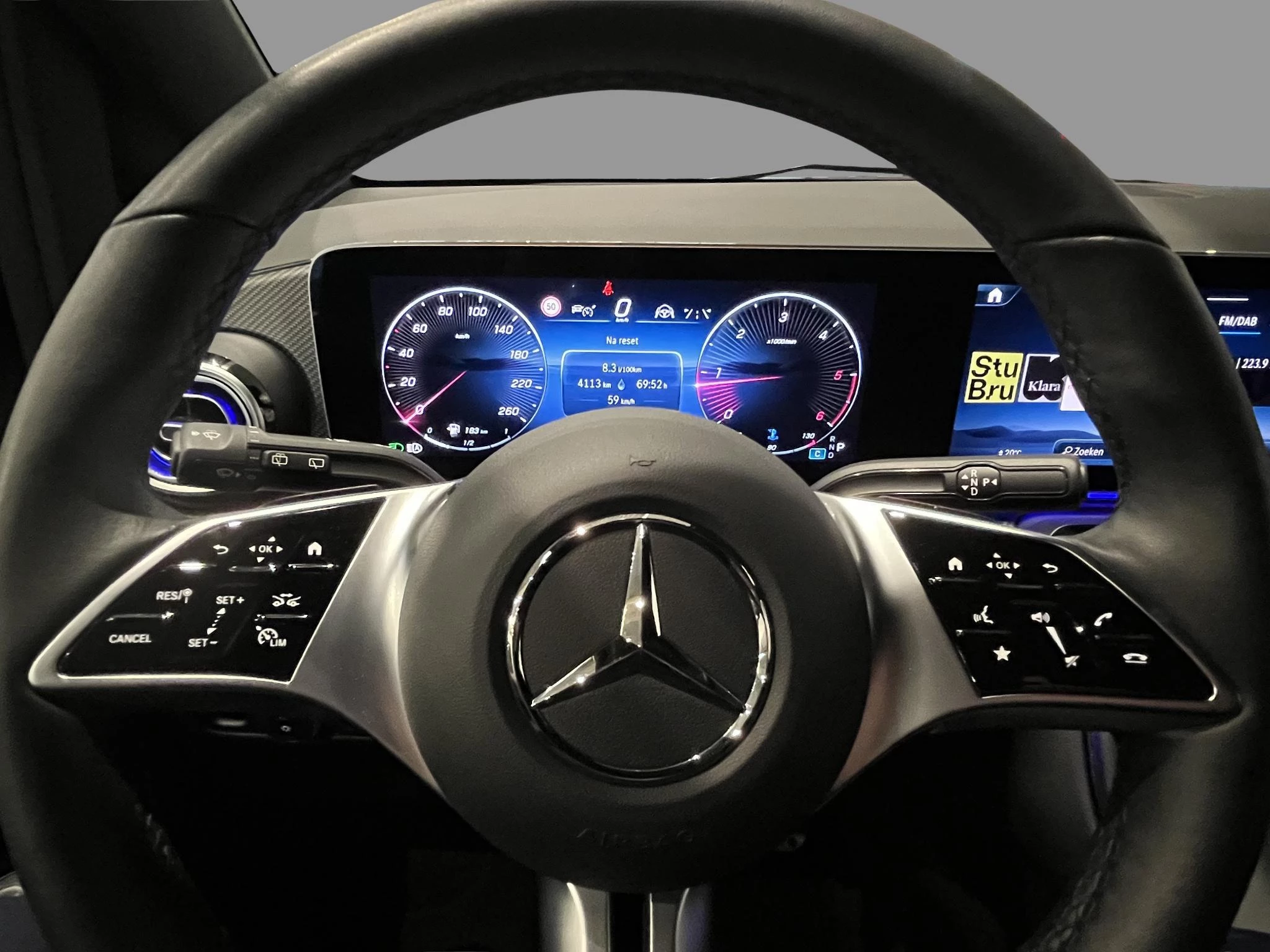 Mercedes-Benz-Classe V-image-20