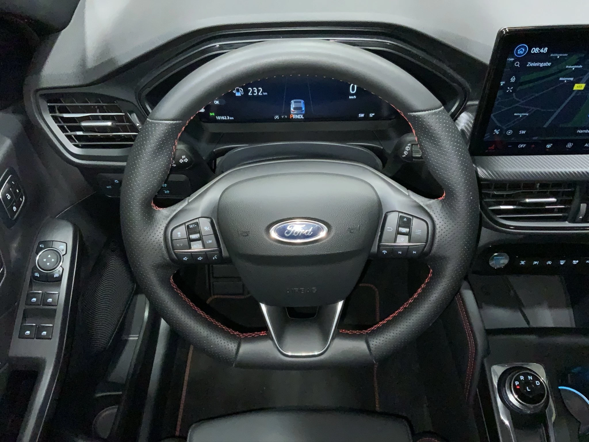 Ford Kuga ST-Line X Aut.*PANO*AHK*360GRAD*LED-MATRIX*NAVI*GRA*WINTER-PKT.