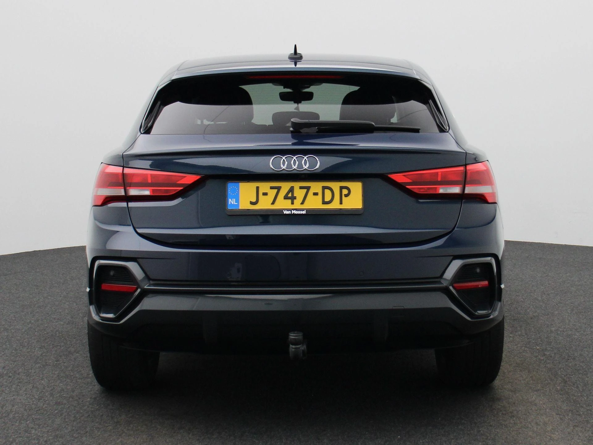 Audi-Q3-image-4