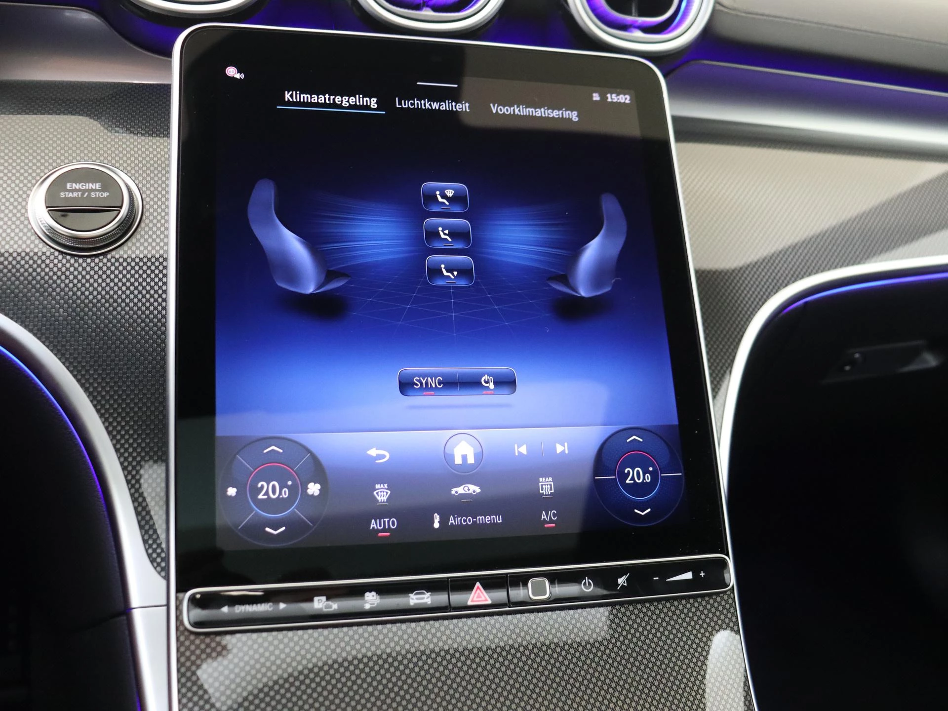 Mercedes-Benz-C-Klasse-image-17