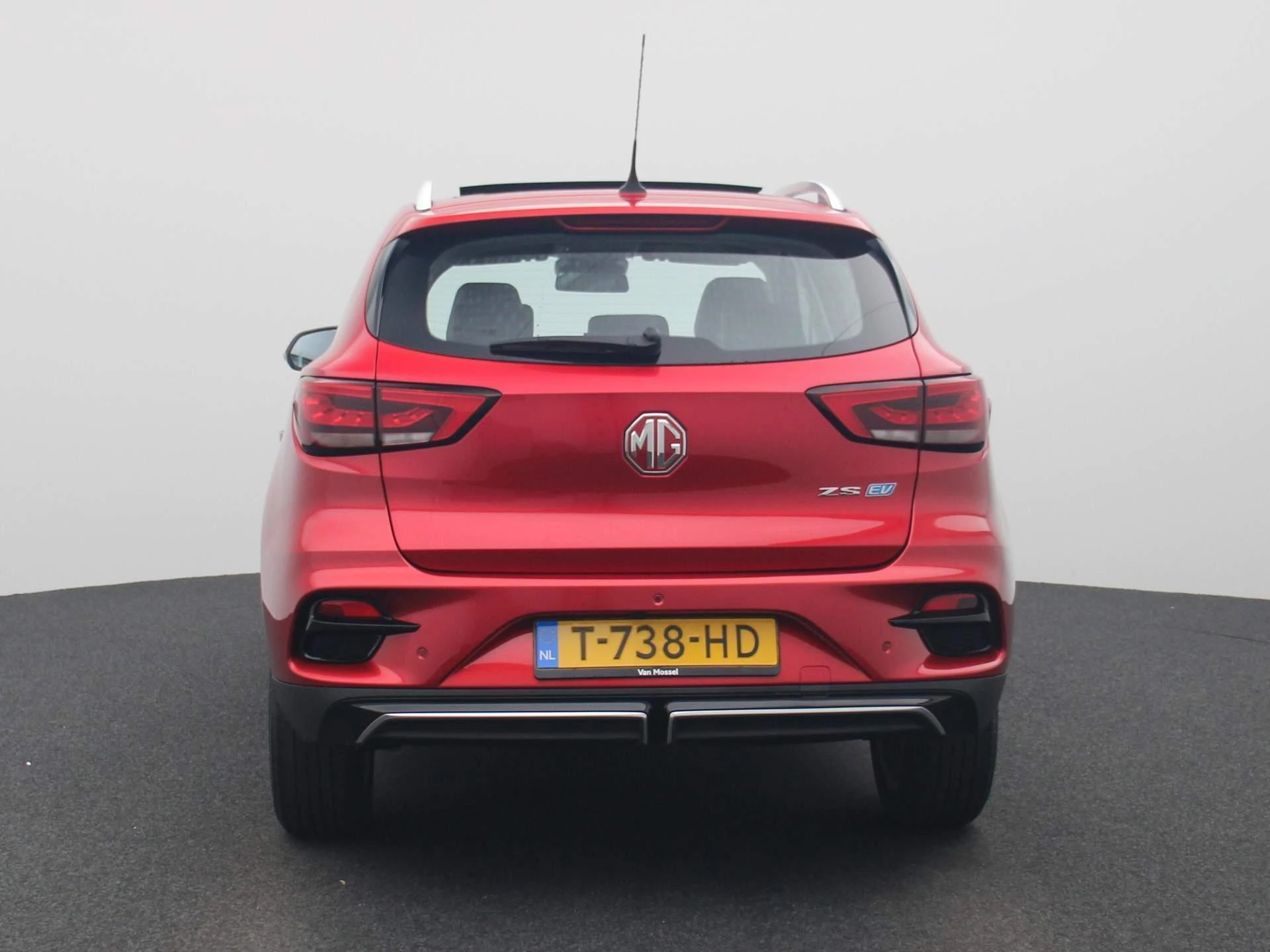 MG-ZS EV-image-4