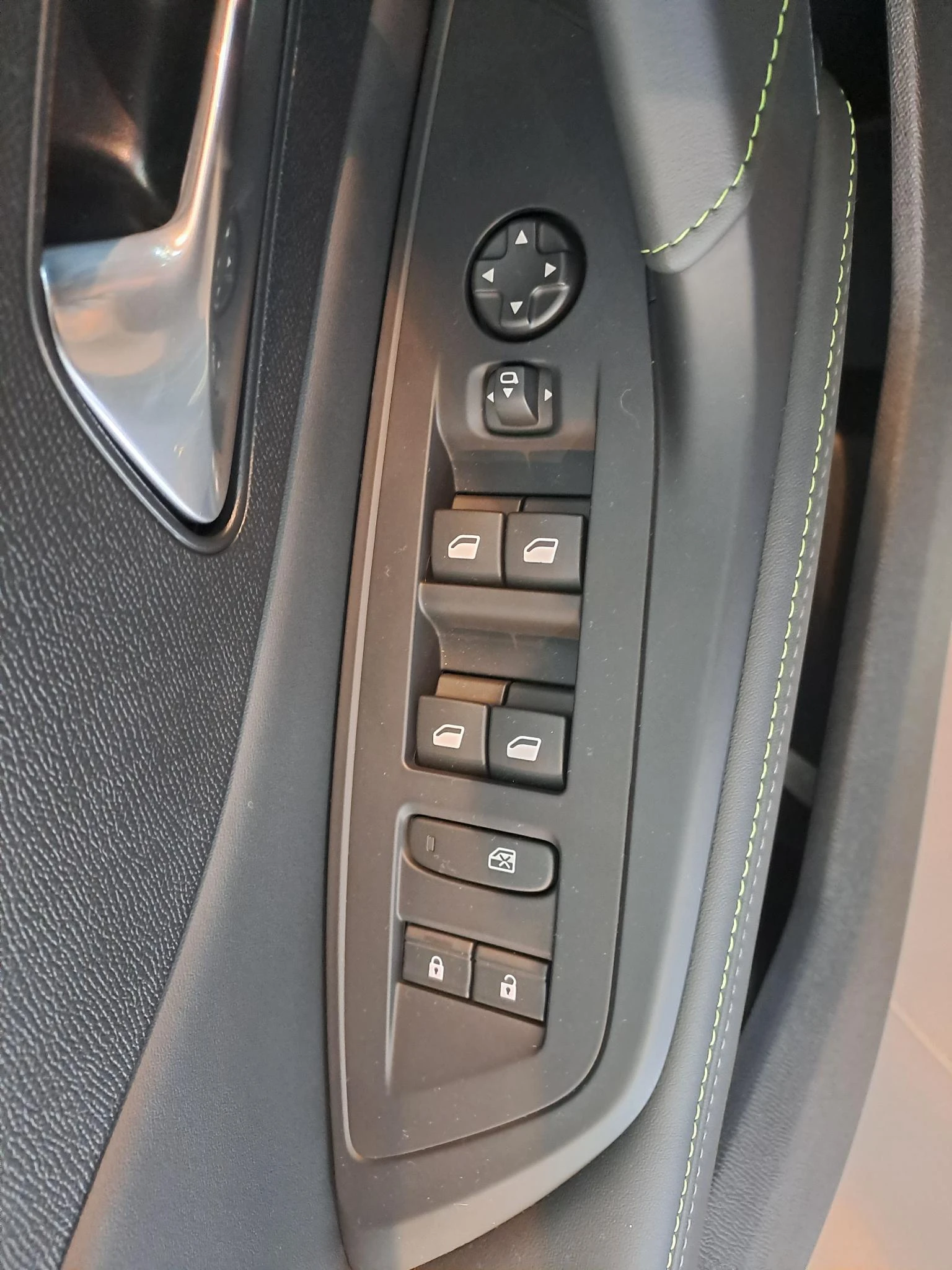 Peugeot-308-image-9