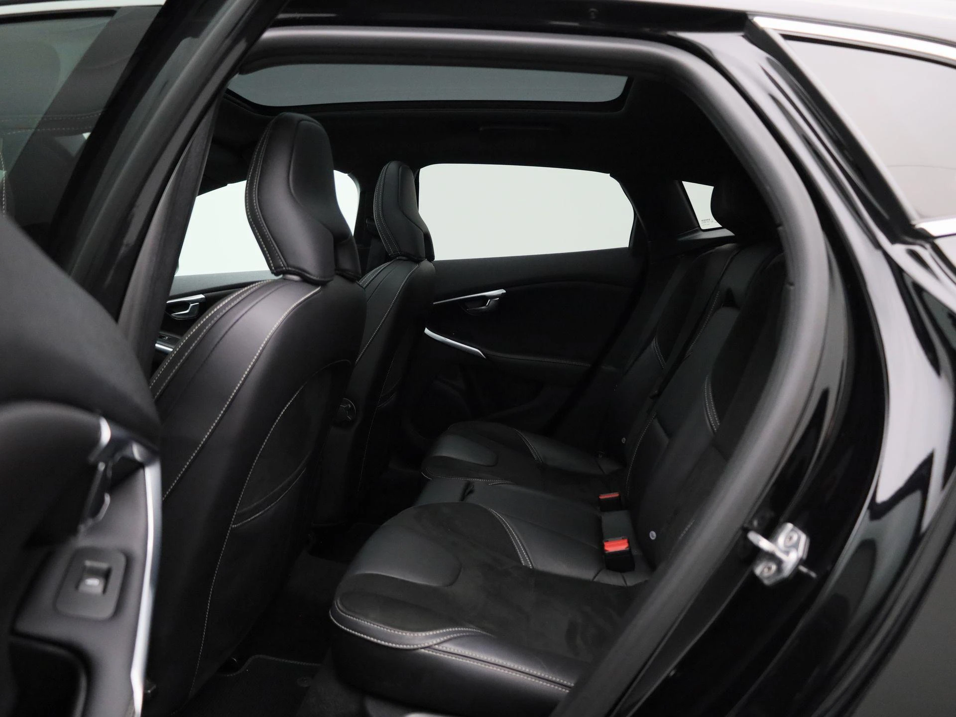 Volvo-V40-image-9