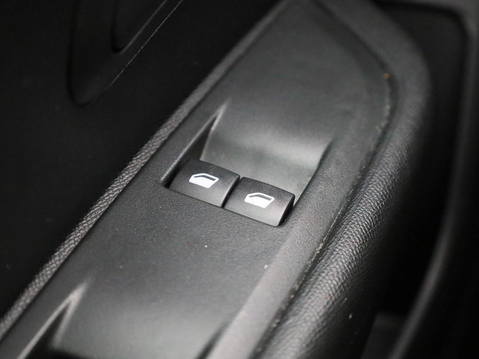 Peugeot-208-image-22