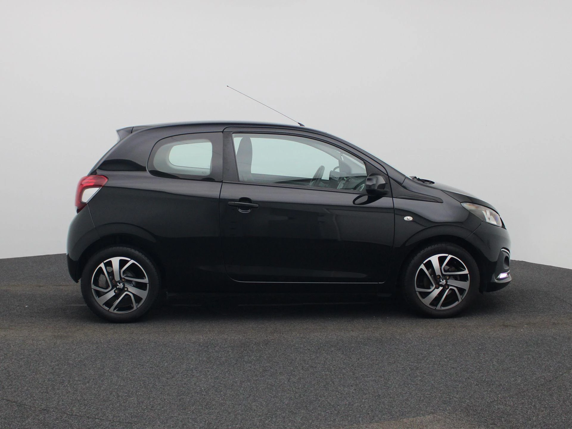 Peugeot 108 1.2 VTi Allure