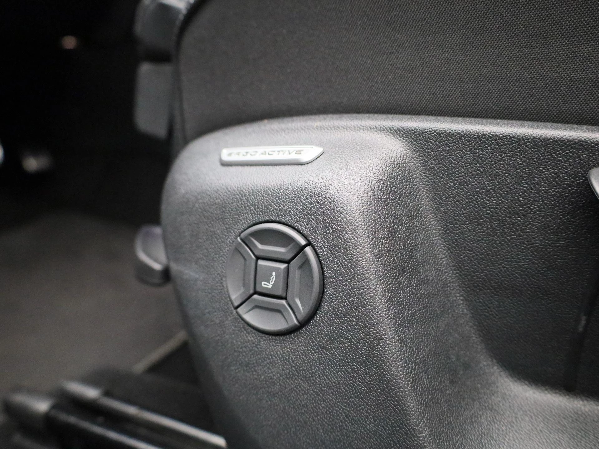 Volkswagen-Tiguan-image-42
