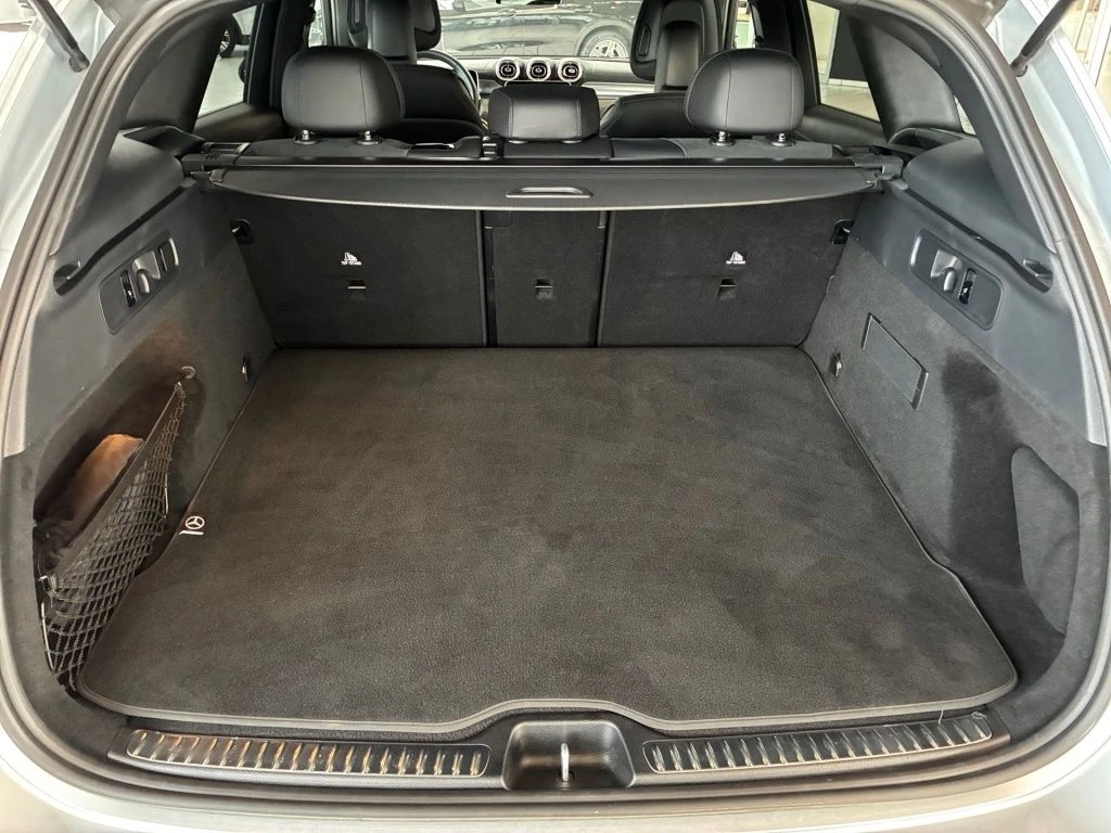 Mercedes-Benz-GLC 300 d-image-13