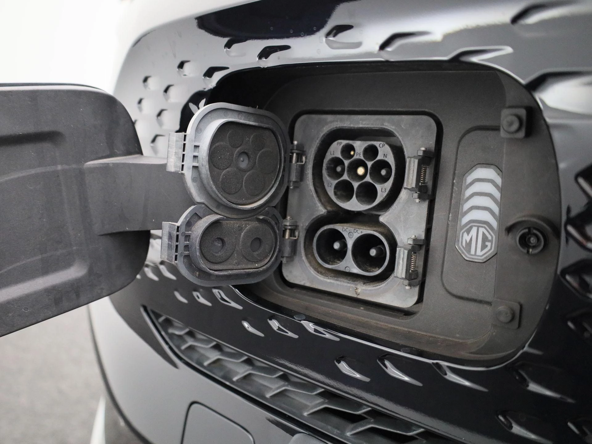 MG ZS EV Standard Range Luxury 50 kWh