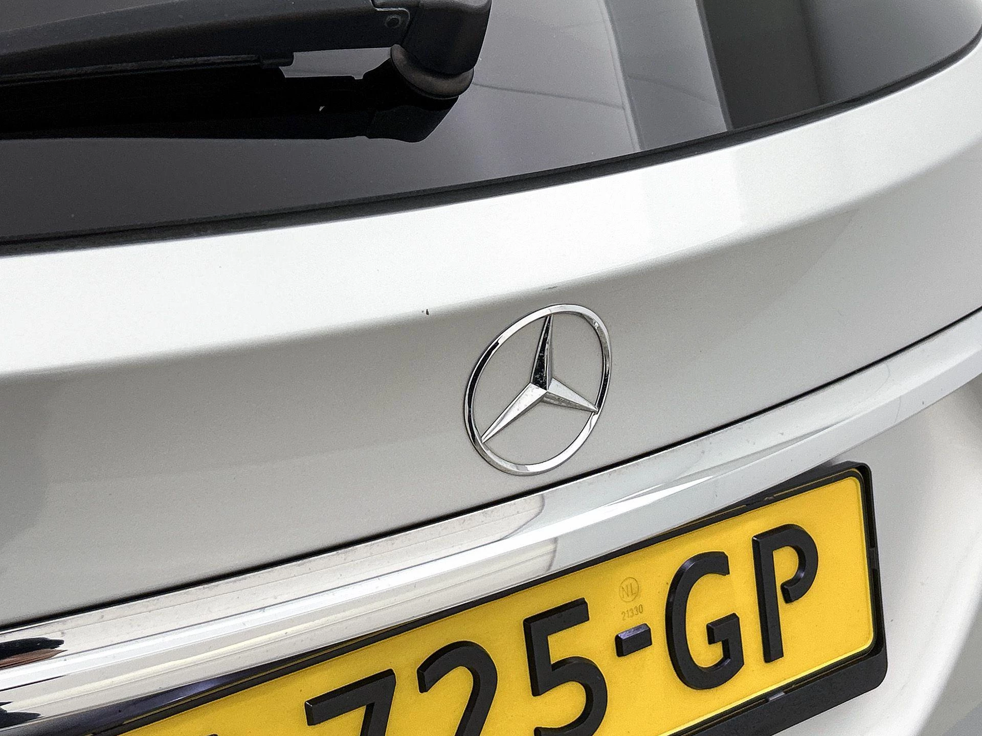 Mercedes-Benz-GLA-image-27