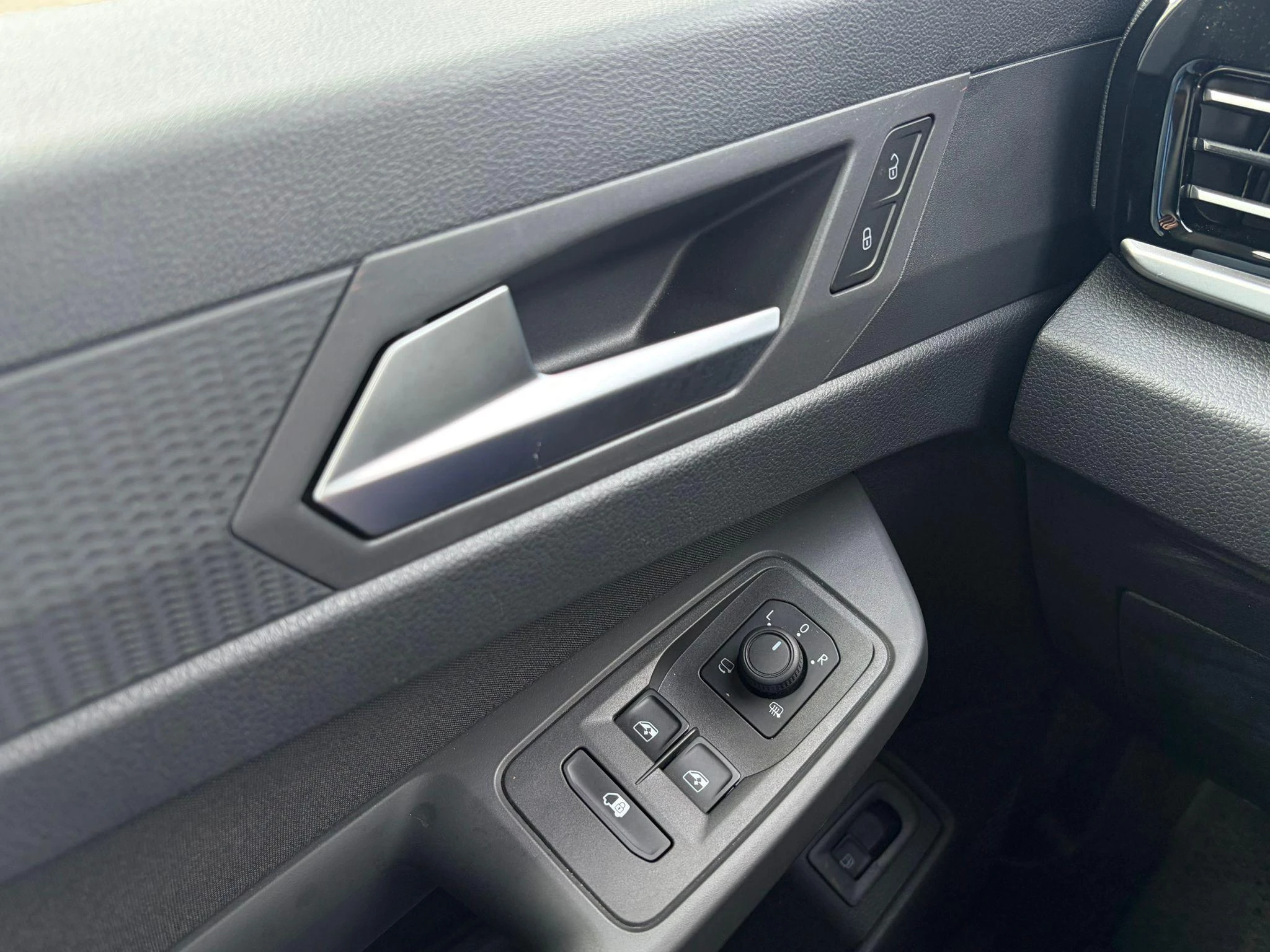 Ford-Transit Connect-image-18