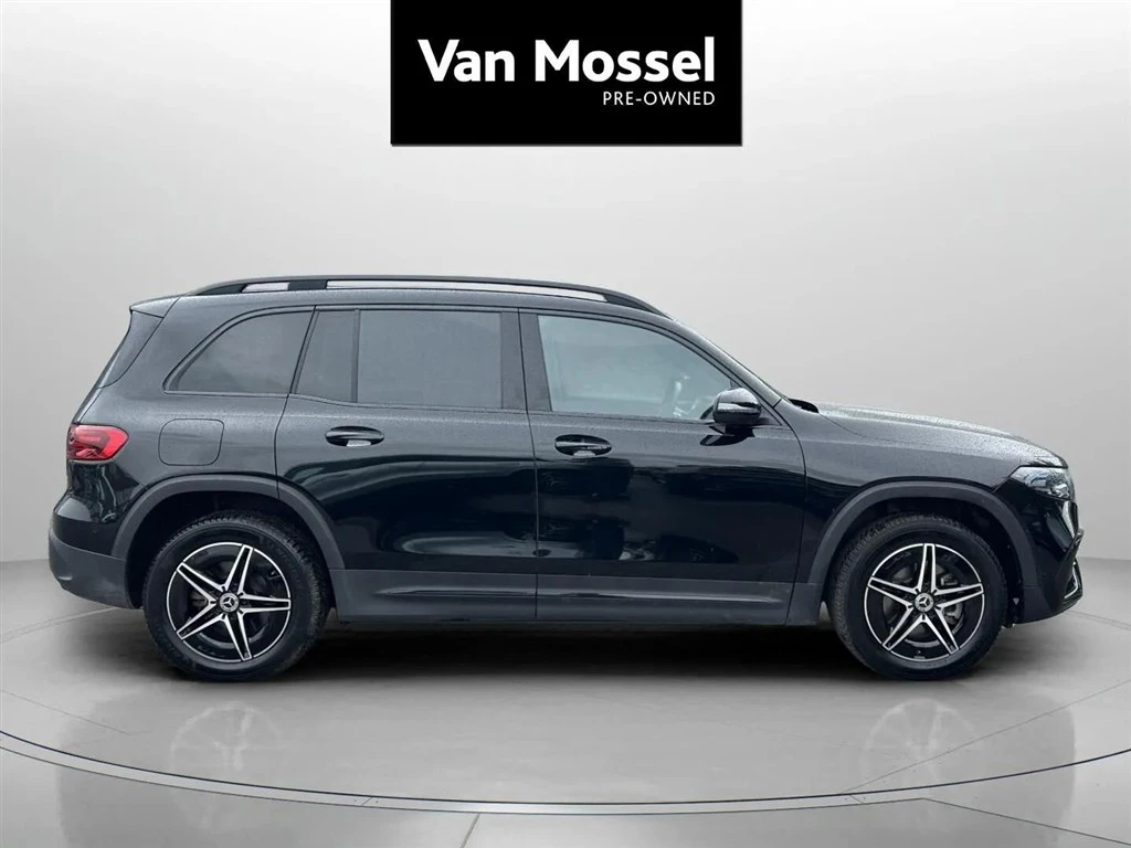 Mercedes-Benz-EQB-image-3