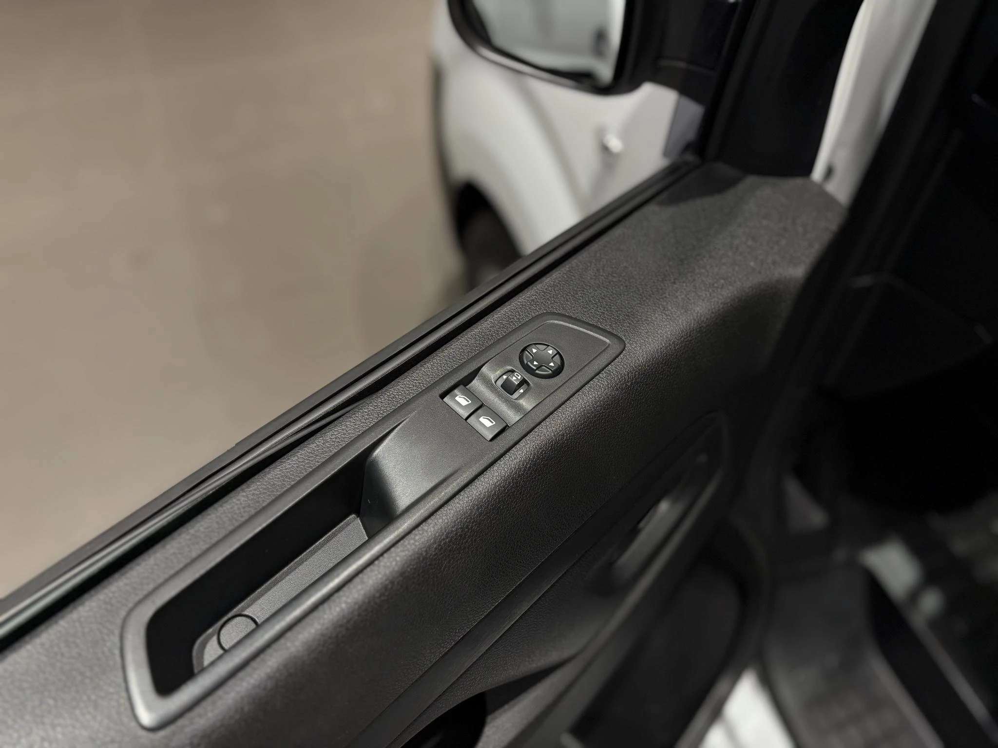 Peugeot-Expert-image-8