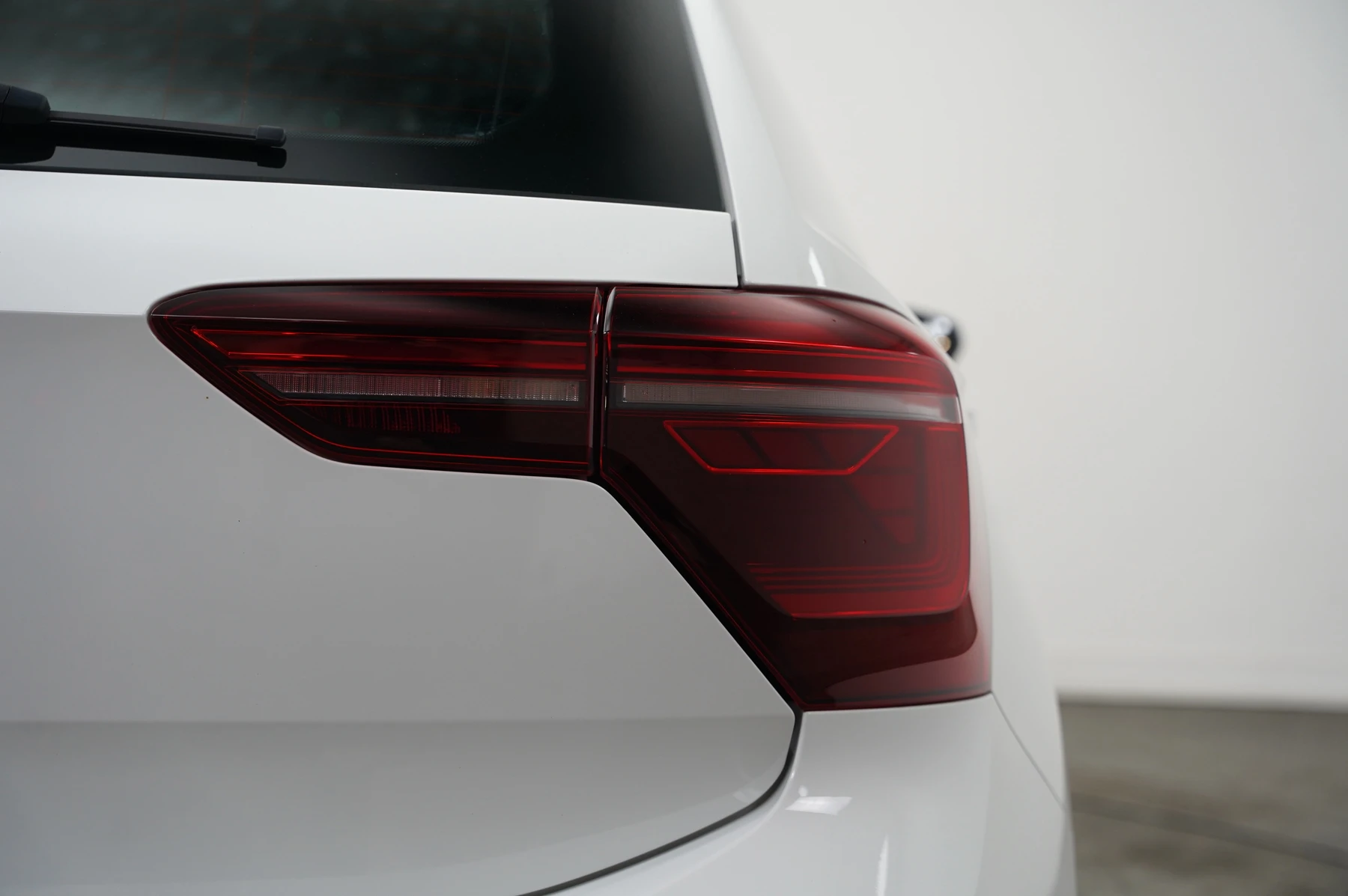 Volkswagen-Polo-image-31
