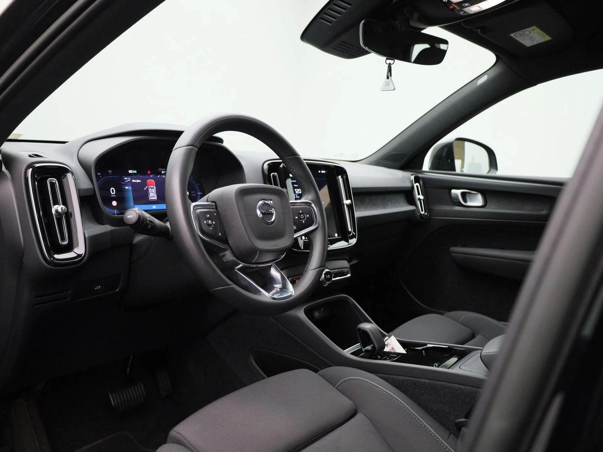 Volvo-XC40-image-31
