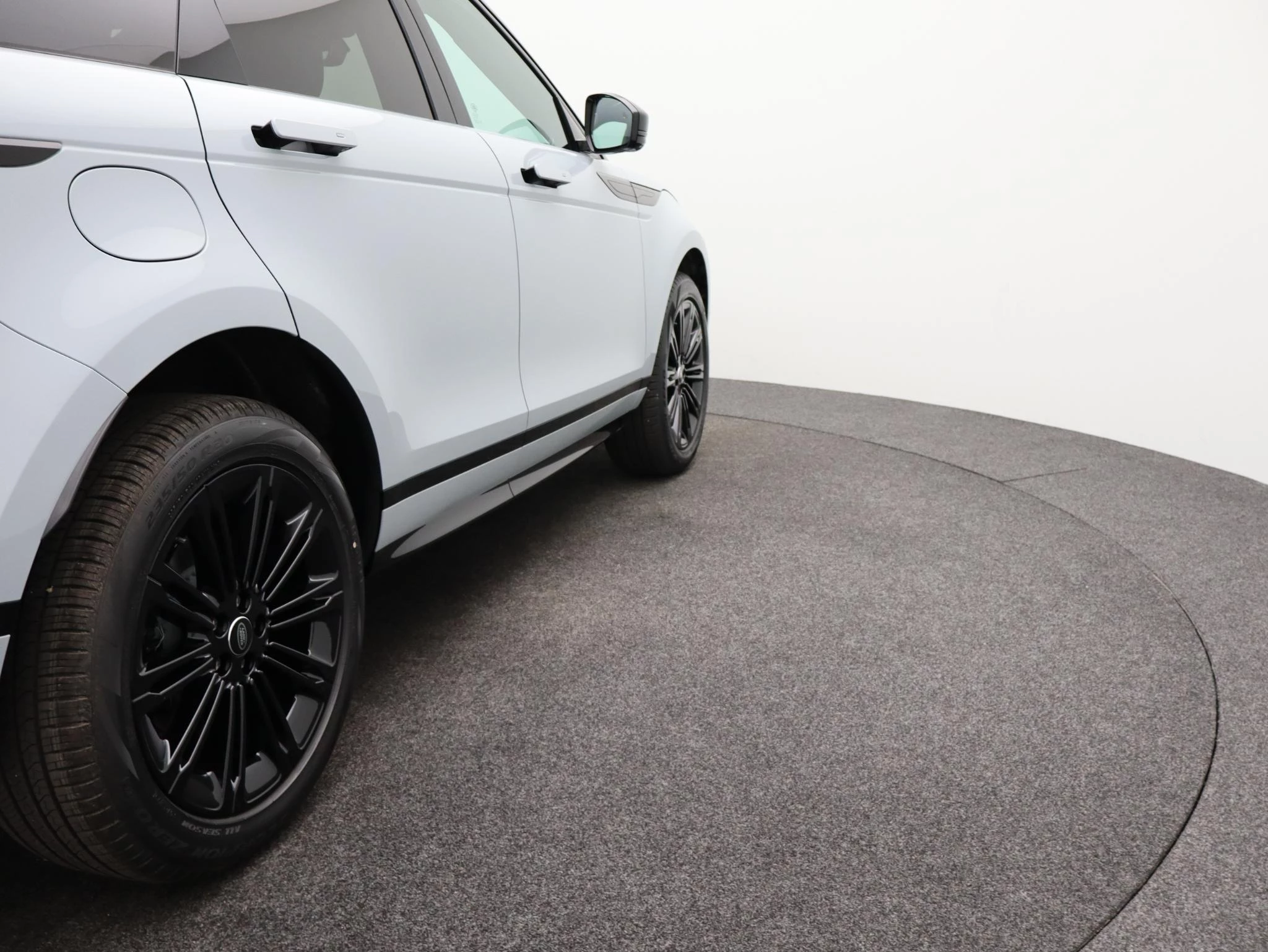 Land Rover-Range Rover Evoque-image-43