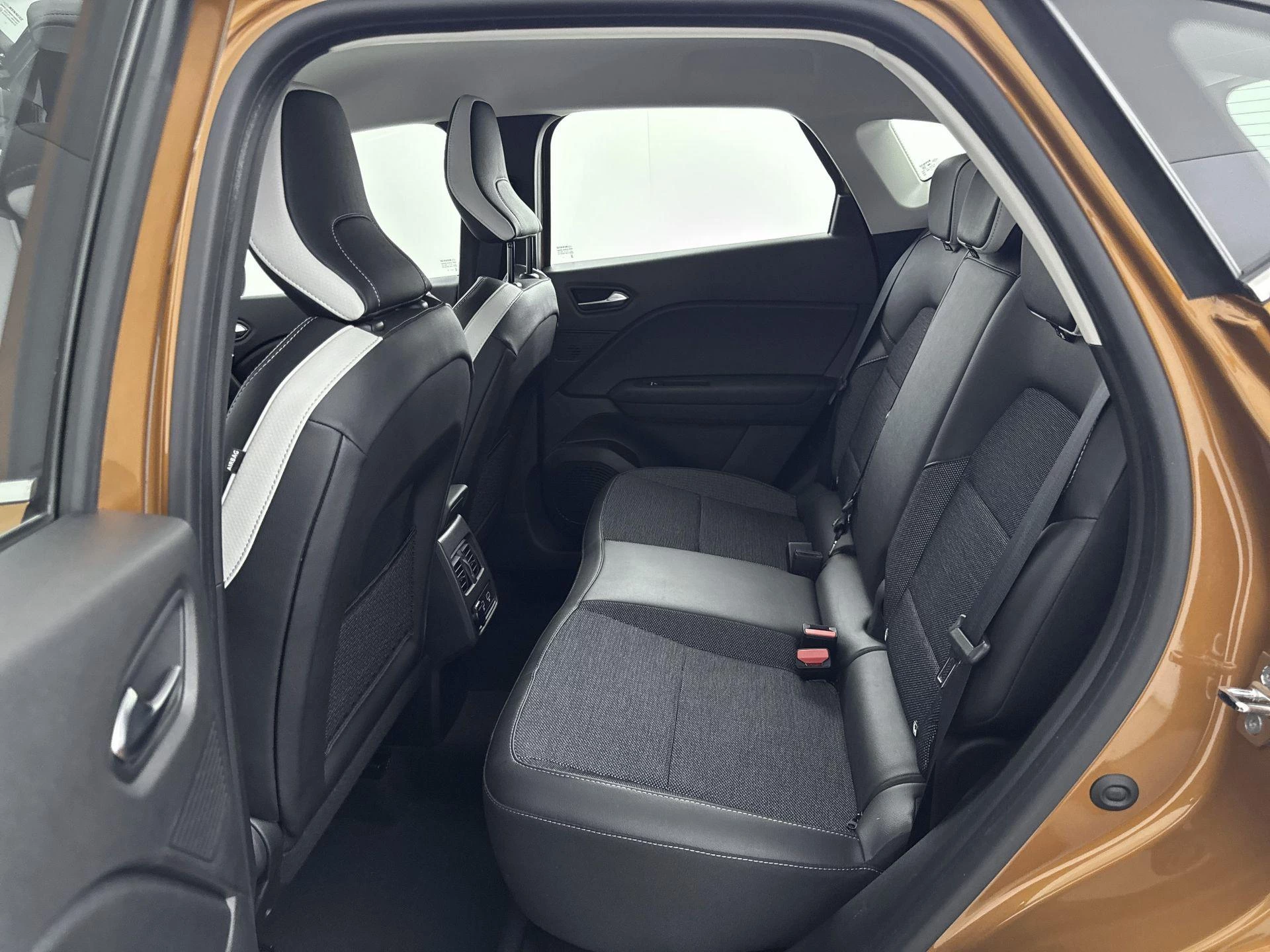 Renault-Captur-image-24
