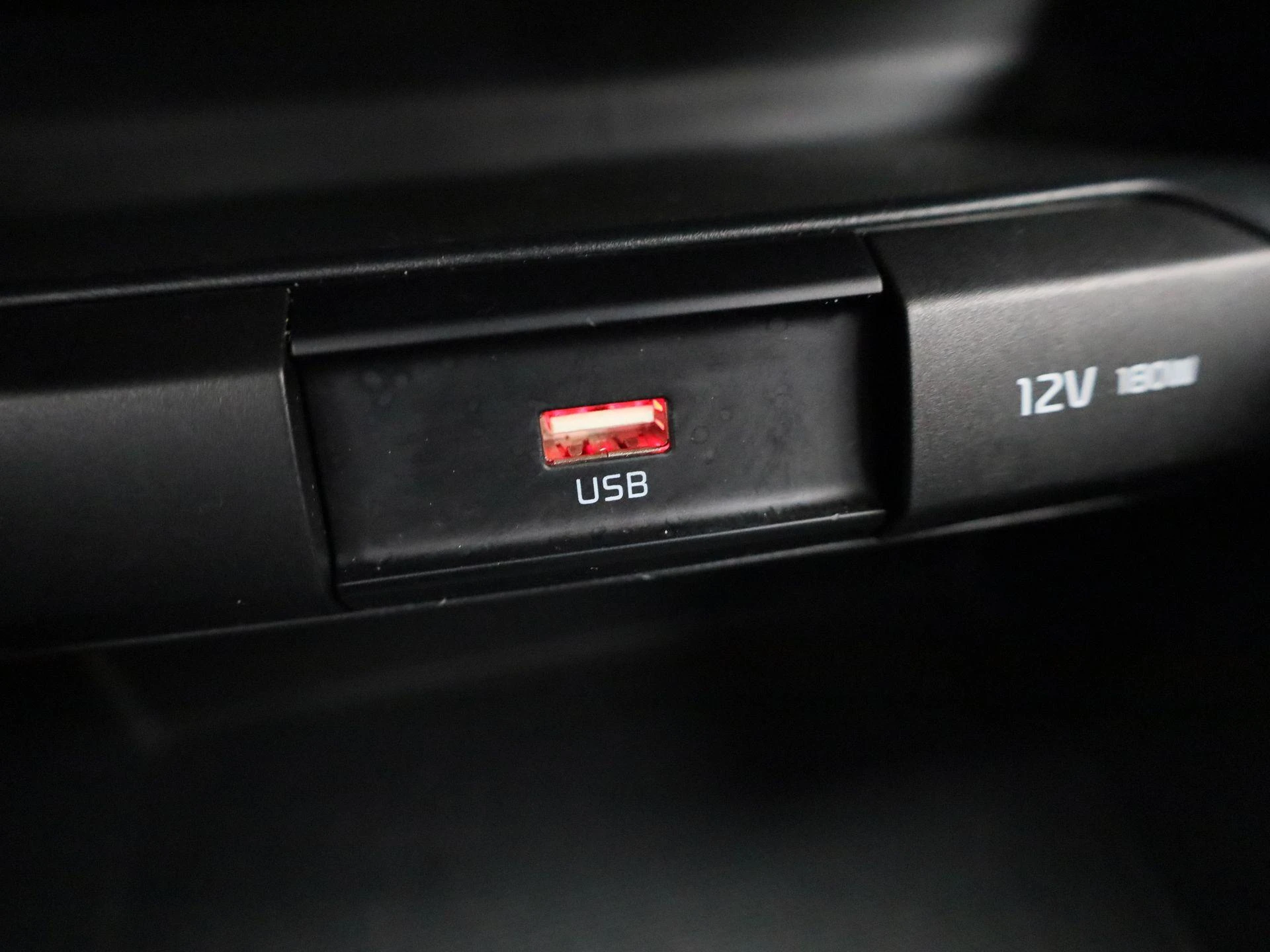 Kia-Stonic-image-23