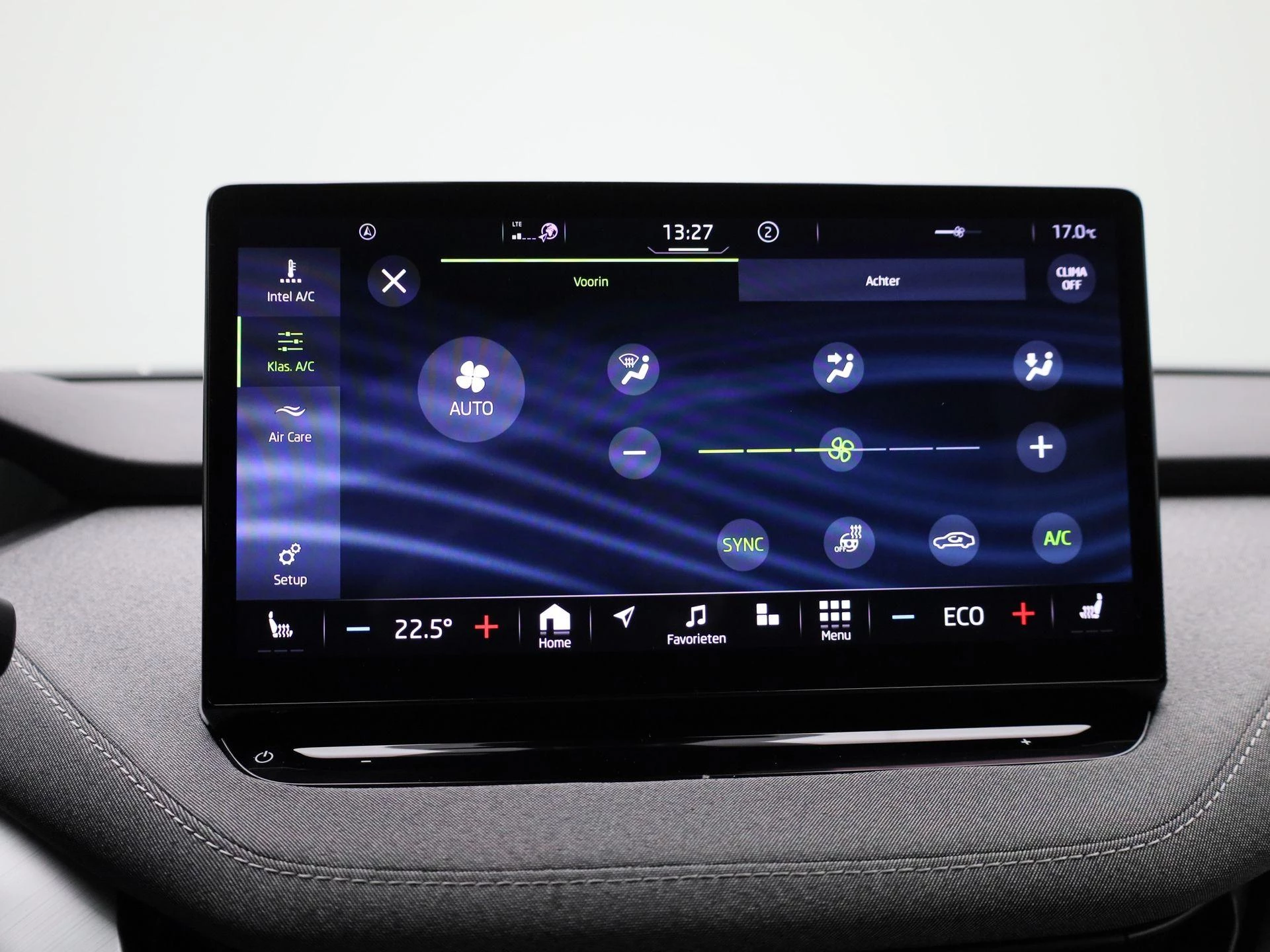 Škoda-Enyaq iV-image-17