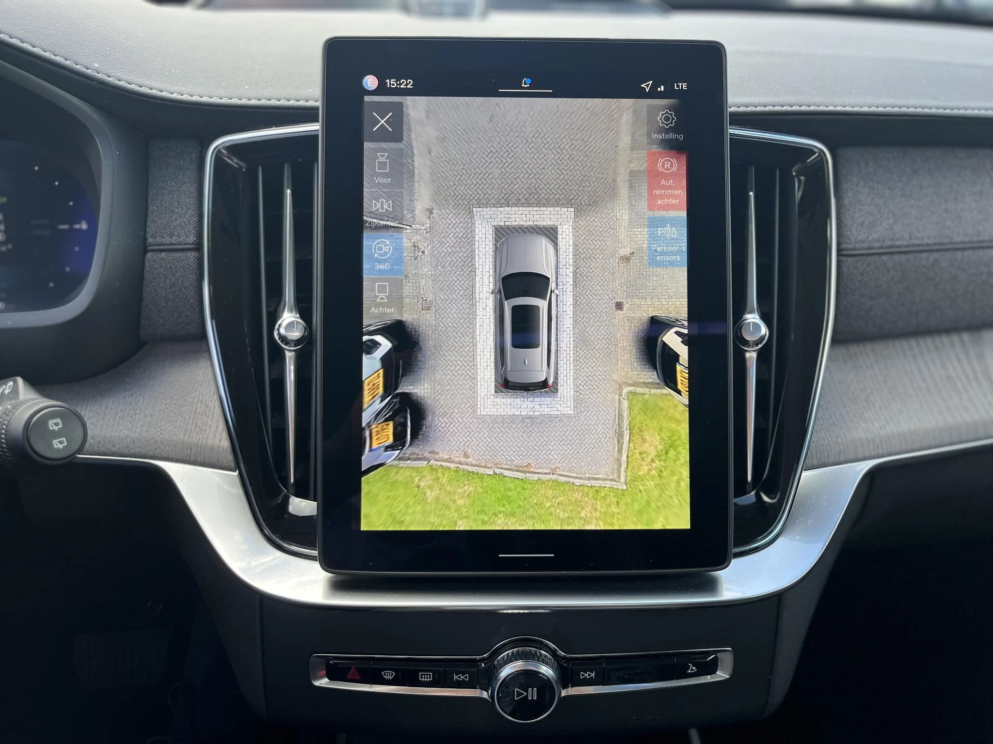 Volvo-XC90-image-30