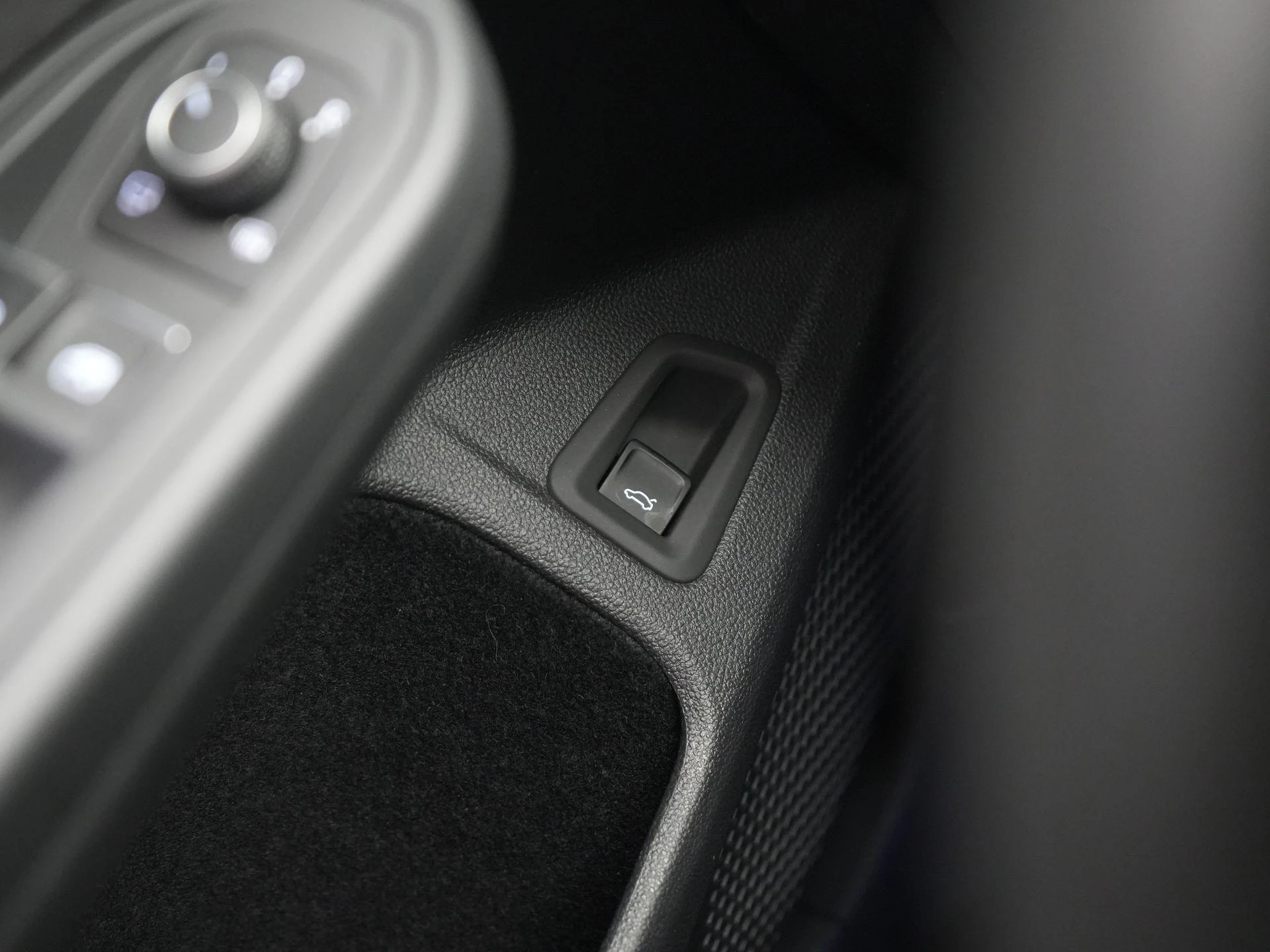 Volkswagen-Golf-image-32