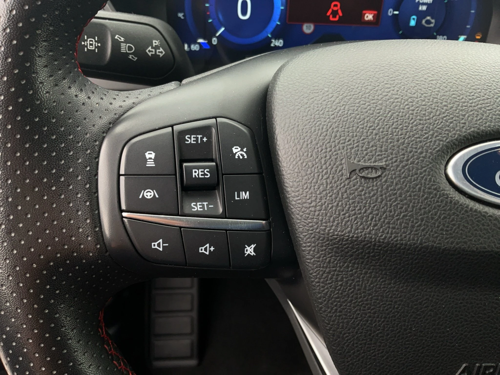Ford-Kuga-image-19