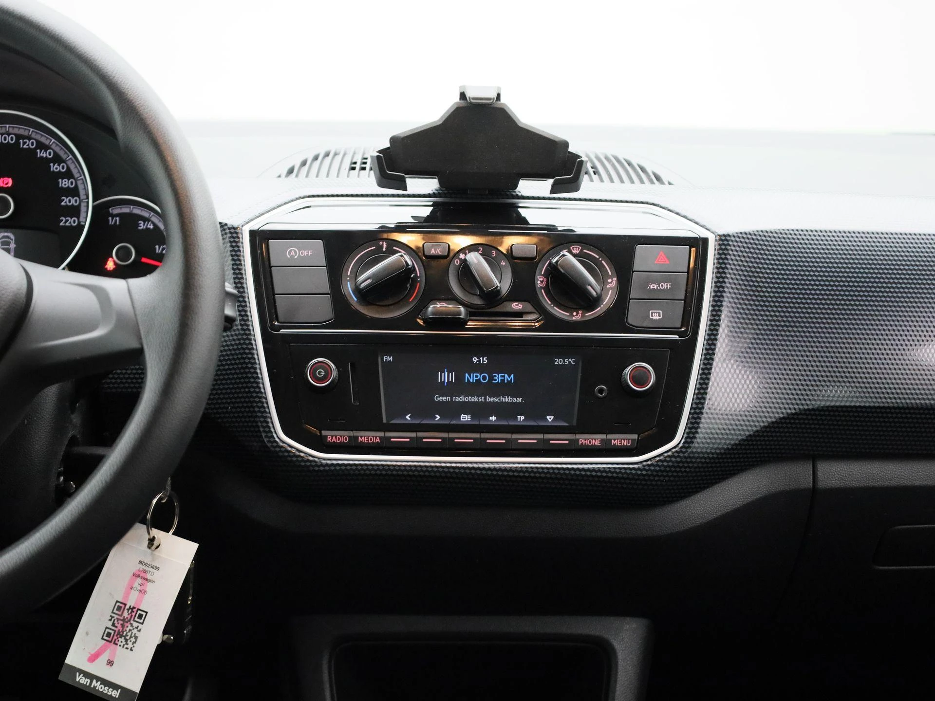 Volkswagen-up!-image-7