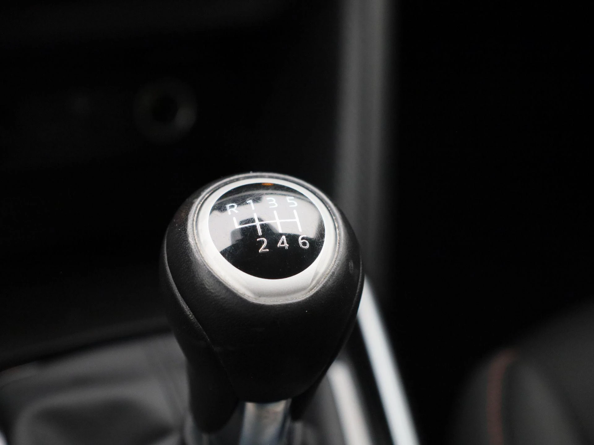 Mazda-2-image-23