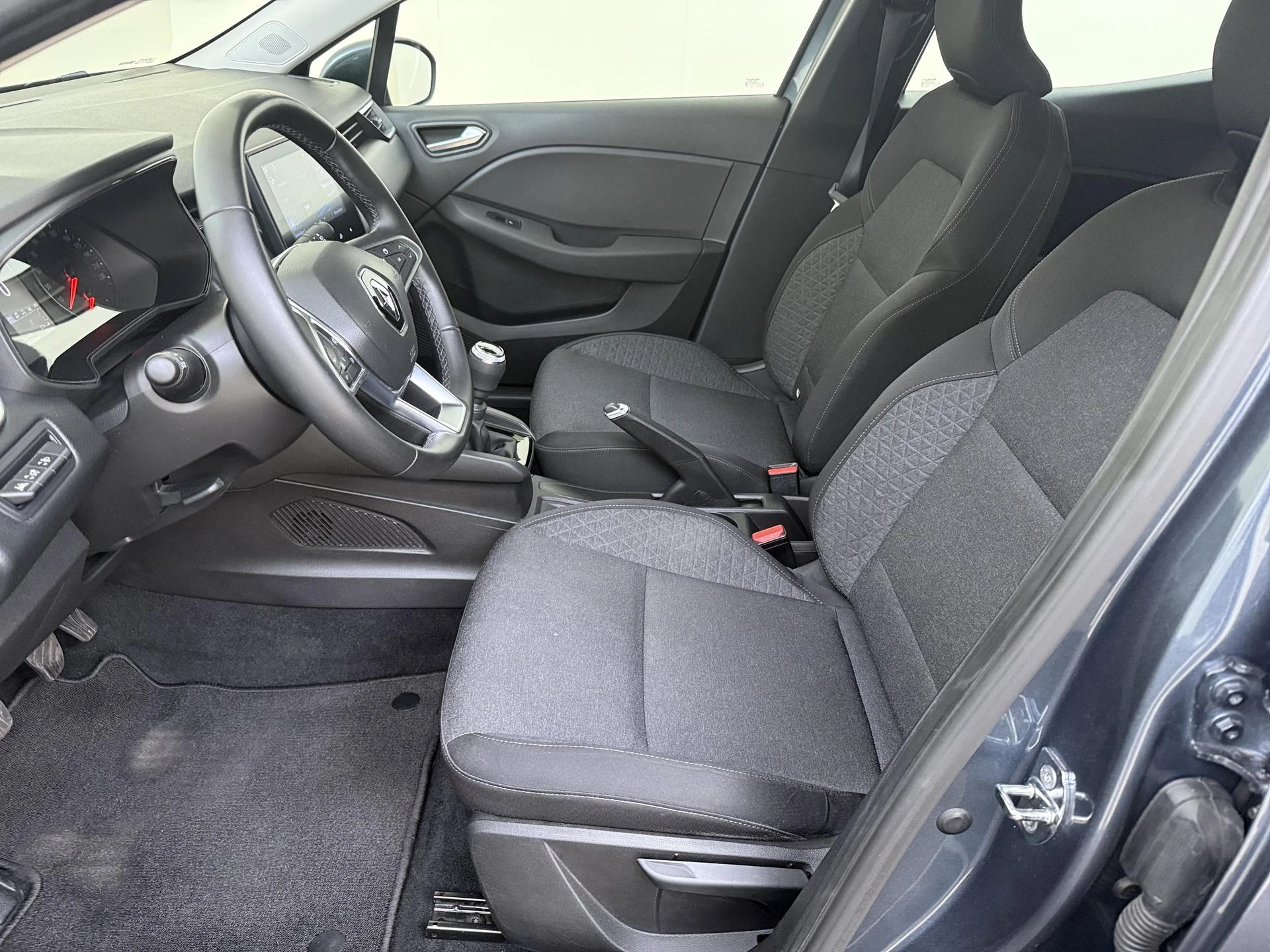 Renault-Clio-image-14