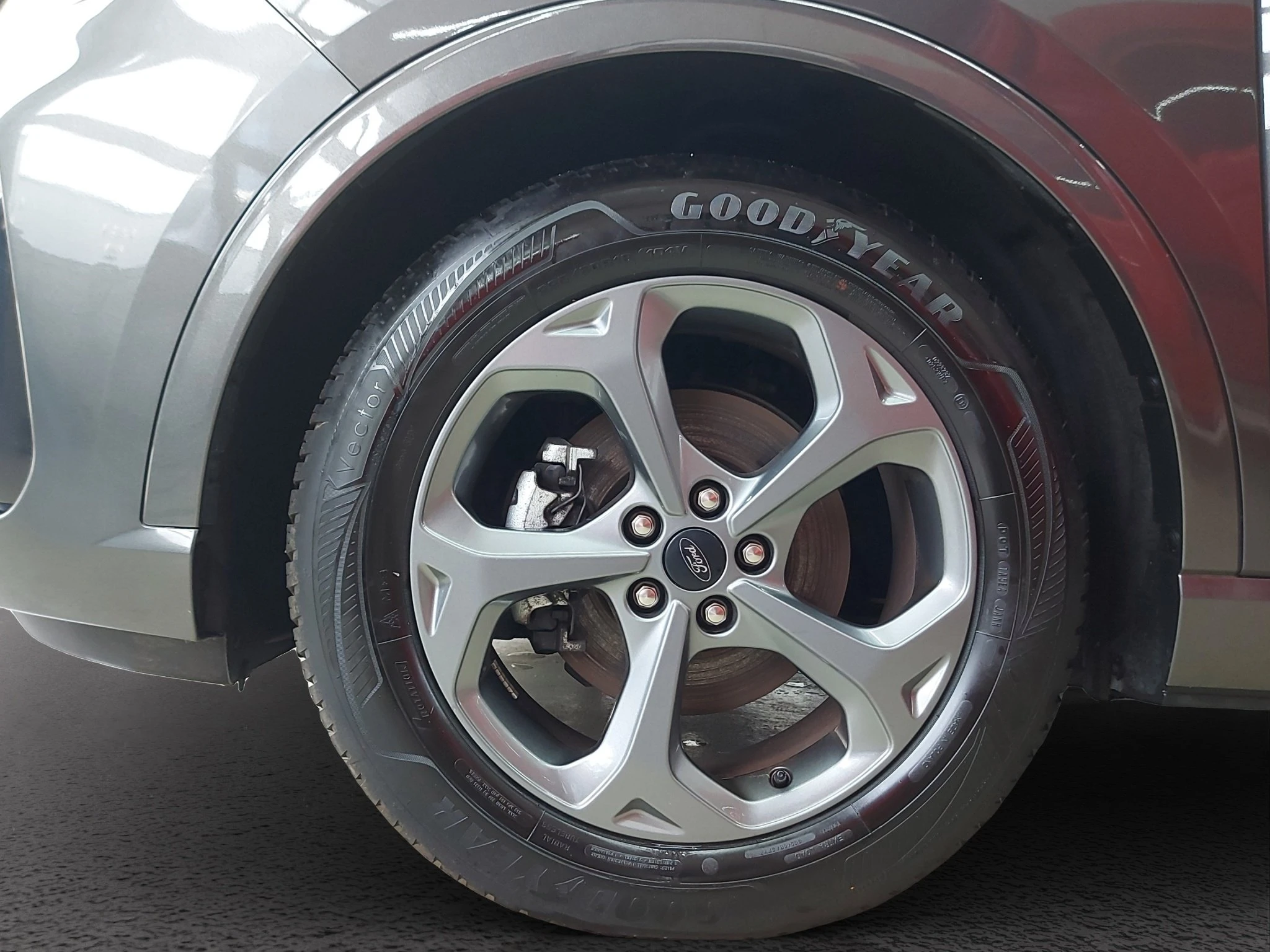 Ford-Kuga-image-8
